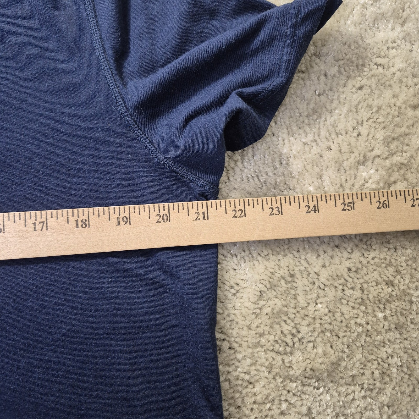 LL Bean Merino Wool Top Mens Medium Slightly Fitted Base Layer Shirt Camp Ski gallery