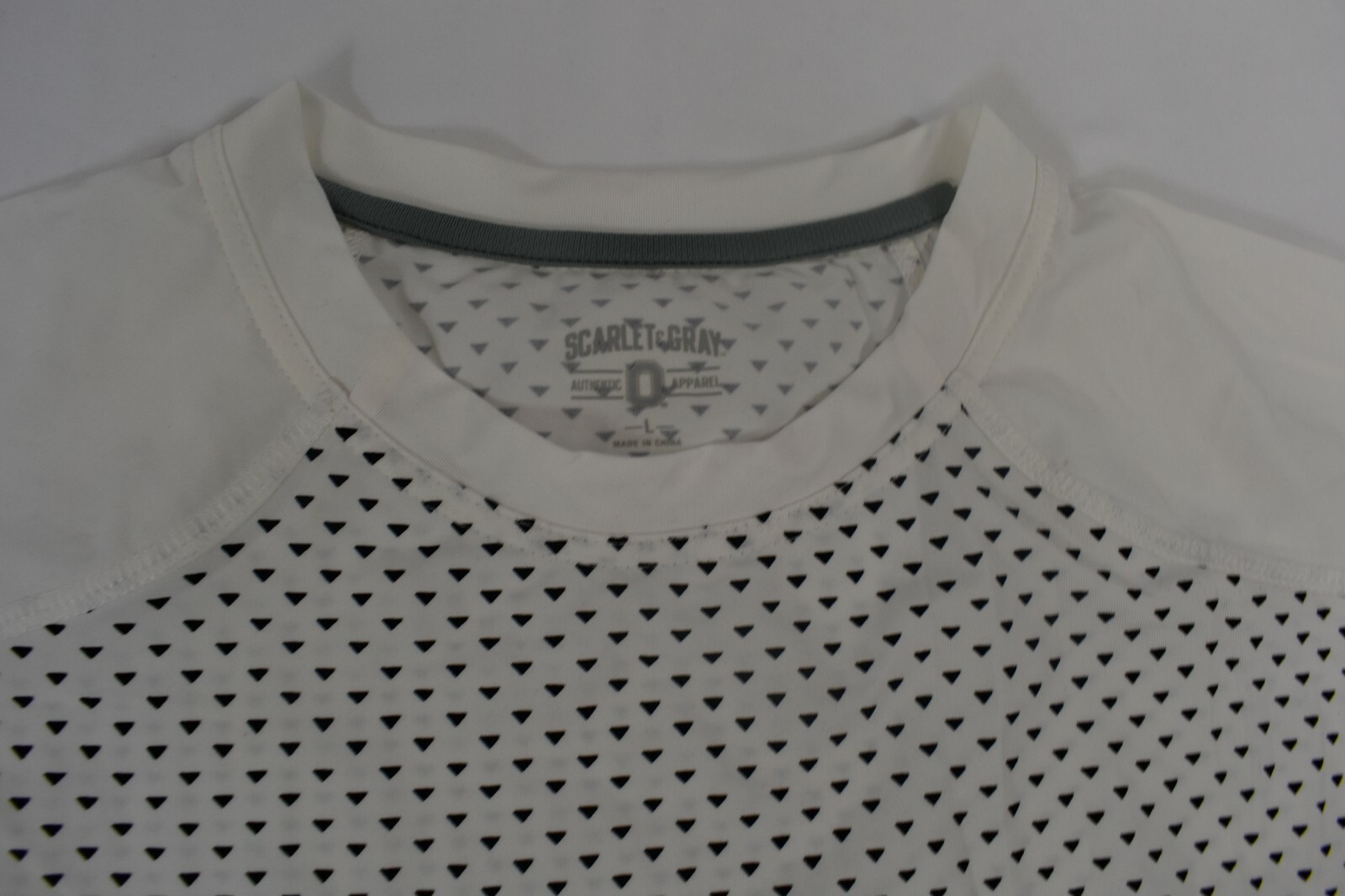 Scarlet and Gray Brand Mens White Training Tee Shirt New L gallery