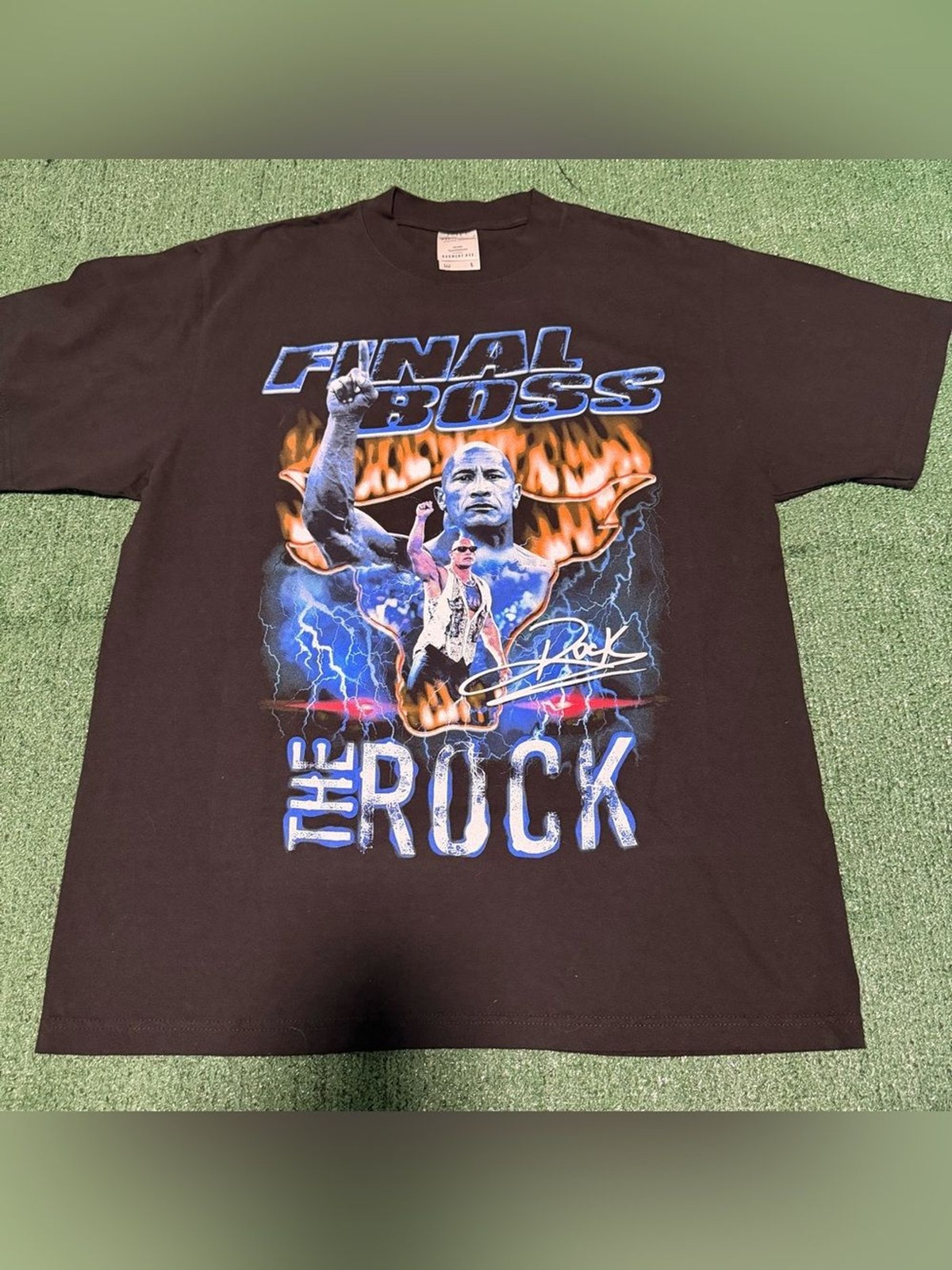 IYKYK Final Boss The Rock Wrestling WWE Tee Shirt Large gallery