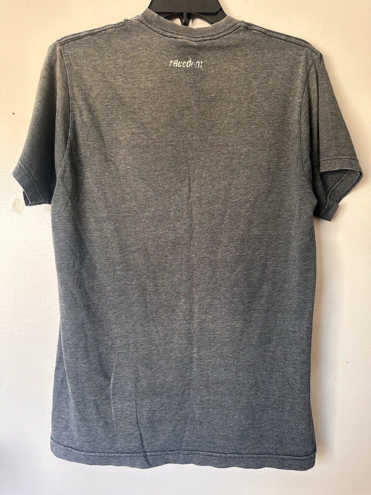 Hurley Men’s T-Shirt M Gray Crew Neck Short Sleeve Graphic Logo Cotton Knit gallery