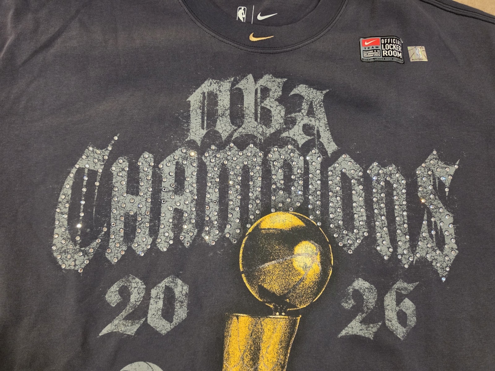 Nike Adult 2026 NBA Champions New York Knicks On-Court Crystal Locker T-Shirt XL gallery