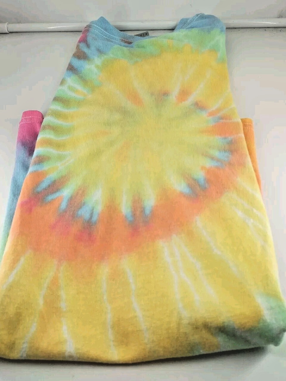 GILDAN HEAVY COTTON The Joker Mens SM / Kid's LG Tie Dye T-shirt True To Size gallery