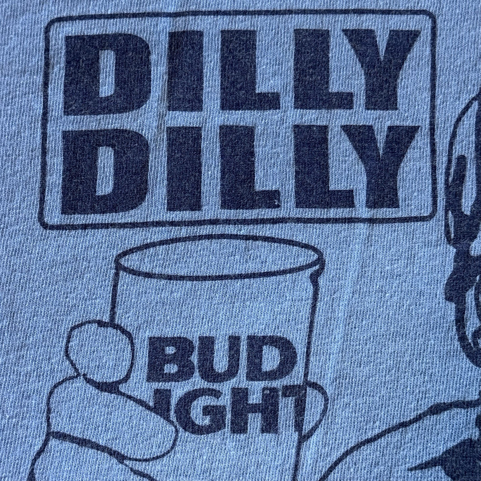 HARRY CARARY Dilly Dilly Wrigley Field Bud Light Beer T-Shirt. XL Preowned NV gallery