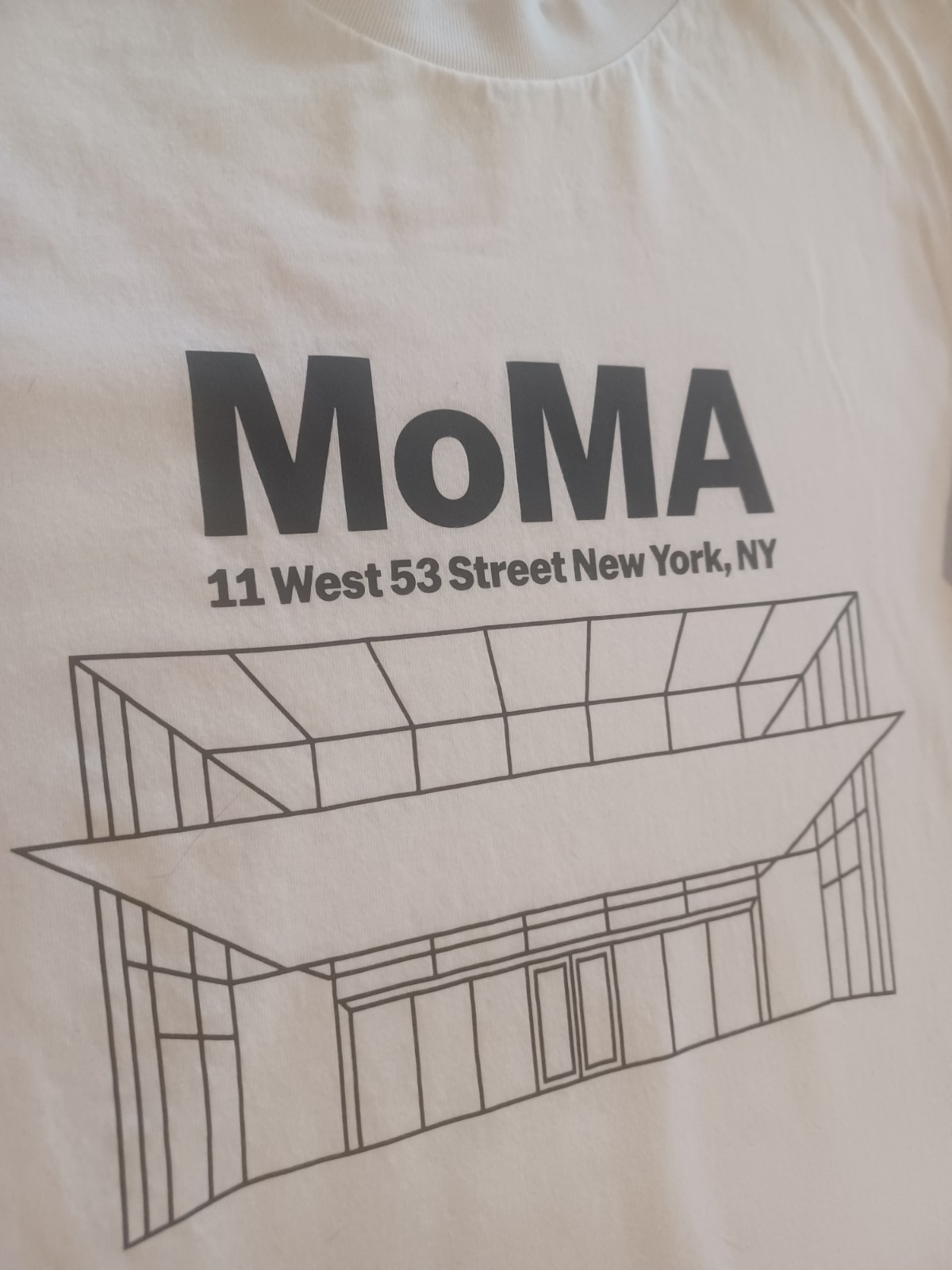 Uniqlo The Museum of Modern Art MOMA Tee Shirt - Small gallery