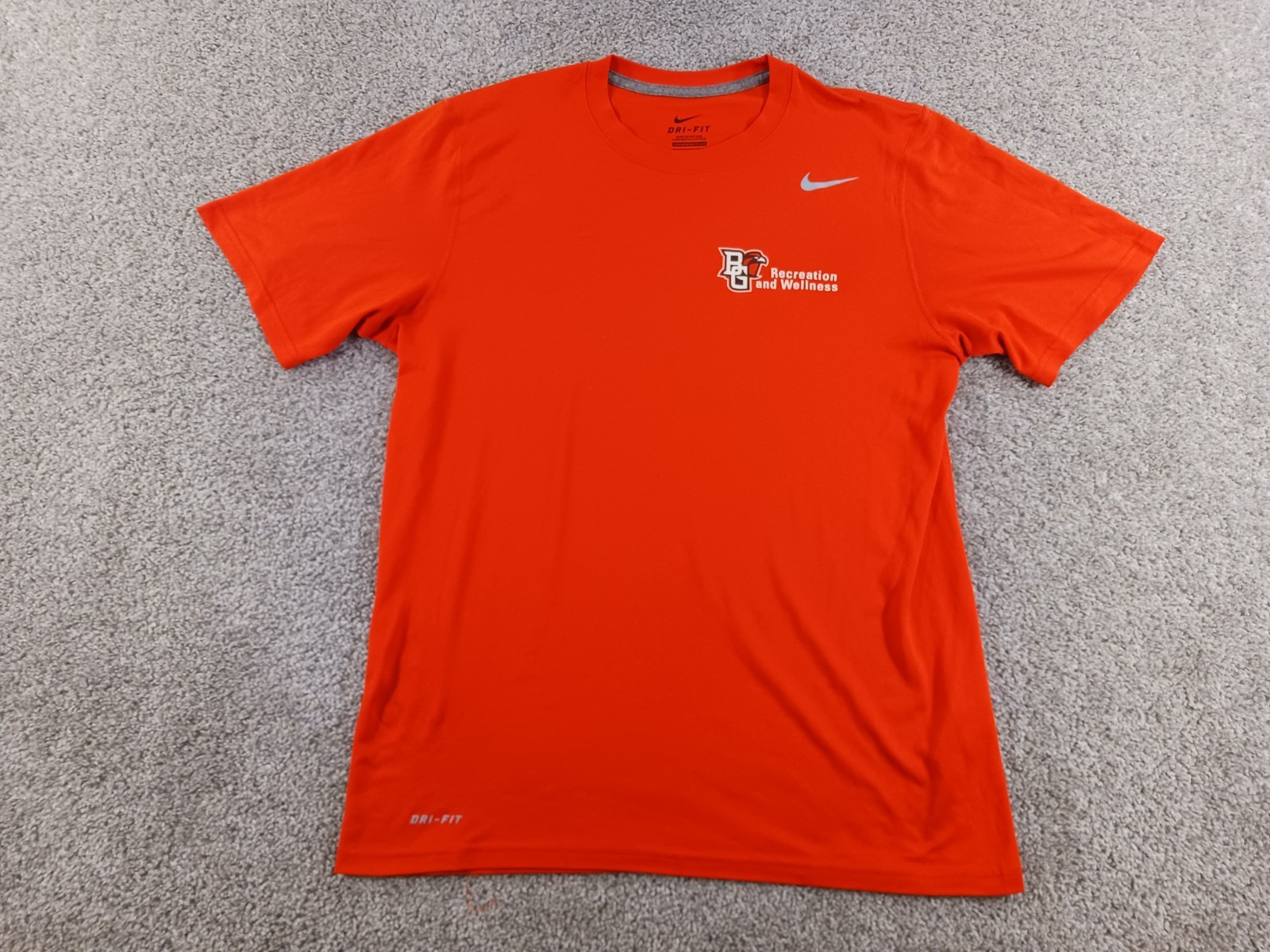 Nike Dri Fit Medium Mens Short Sleeve T-Shirt BG Recreation & Wellness Orange