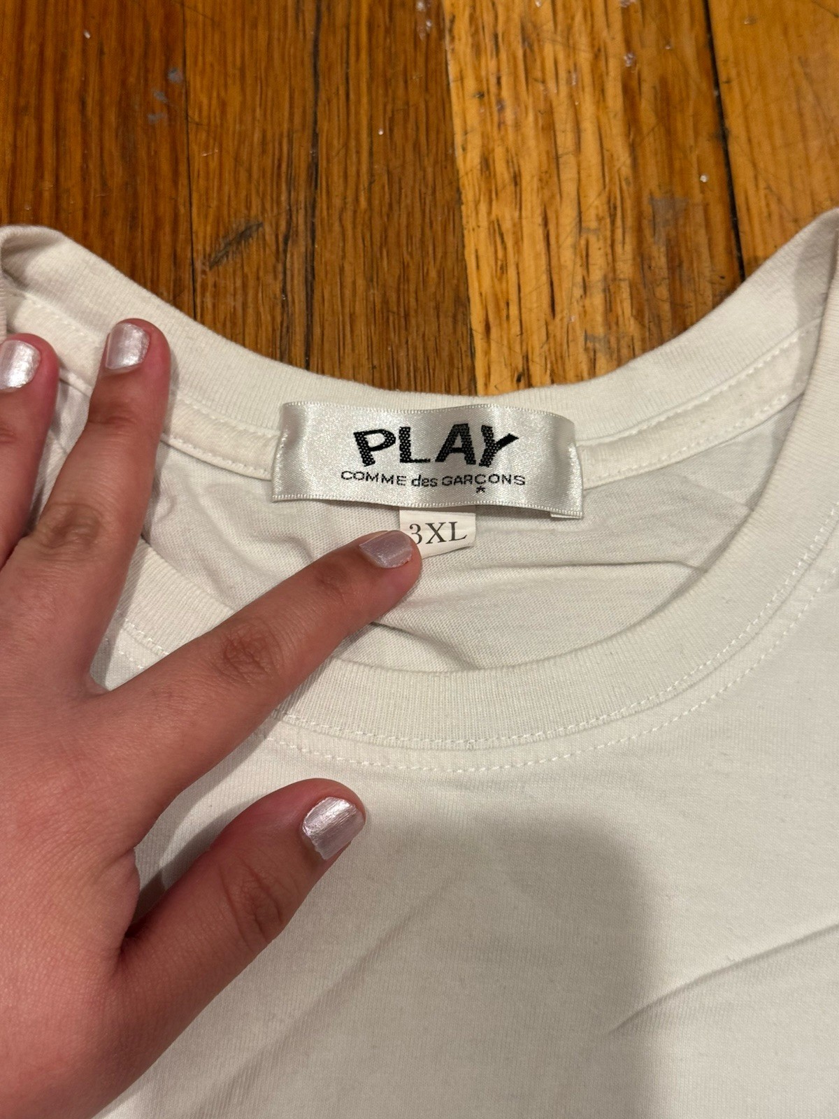 Comme des Garcons PLAY White Graphic Heart Eyes Logo T-Shirt Crew Neck 3XL gallery