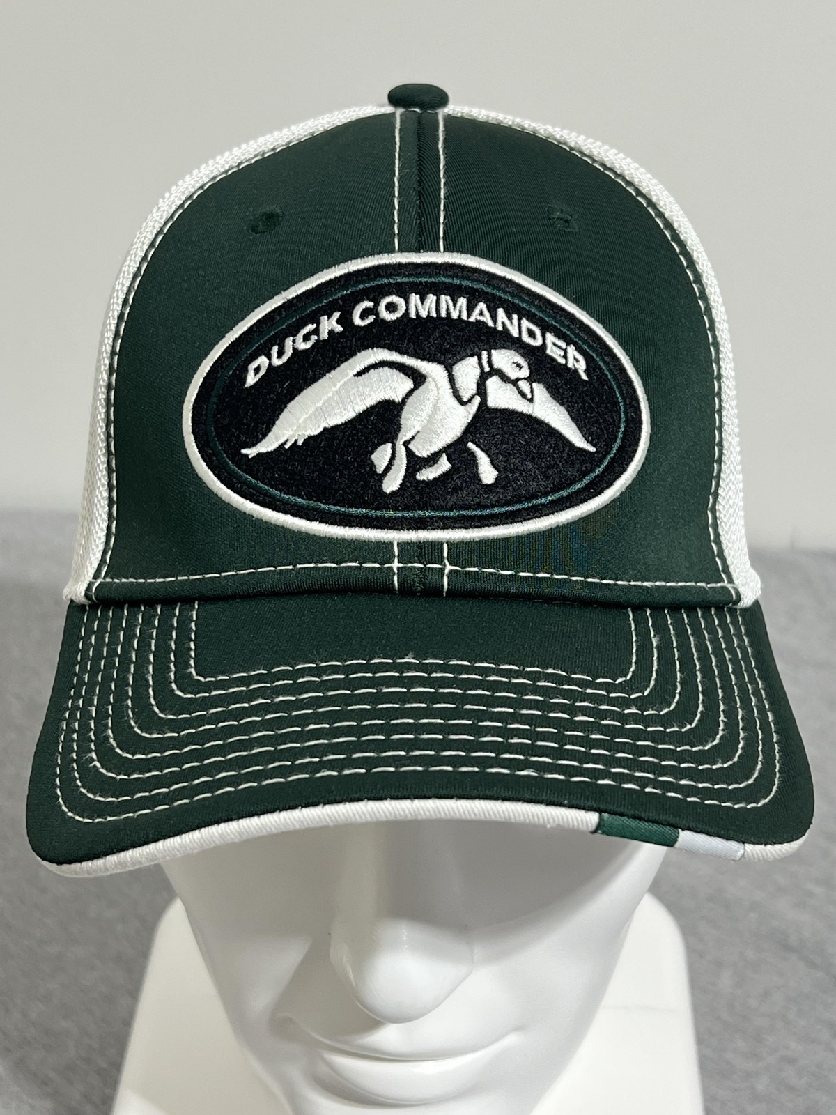 Duck Commander Hat Cap Fitted One Size Green White Mesh Trucker Patch Mens