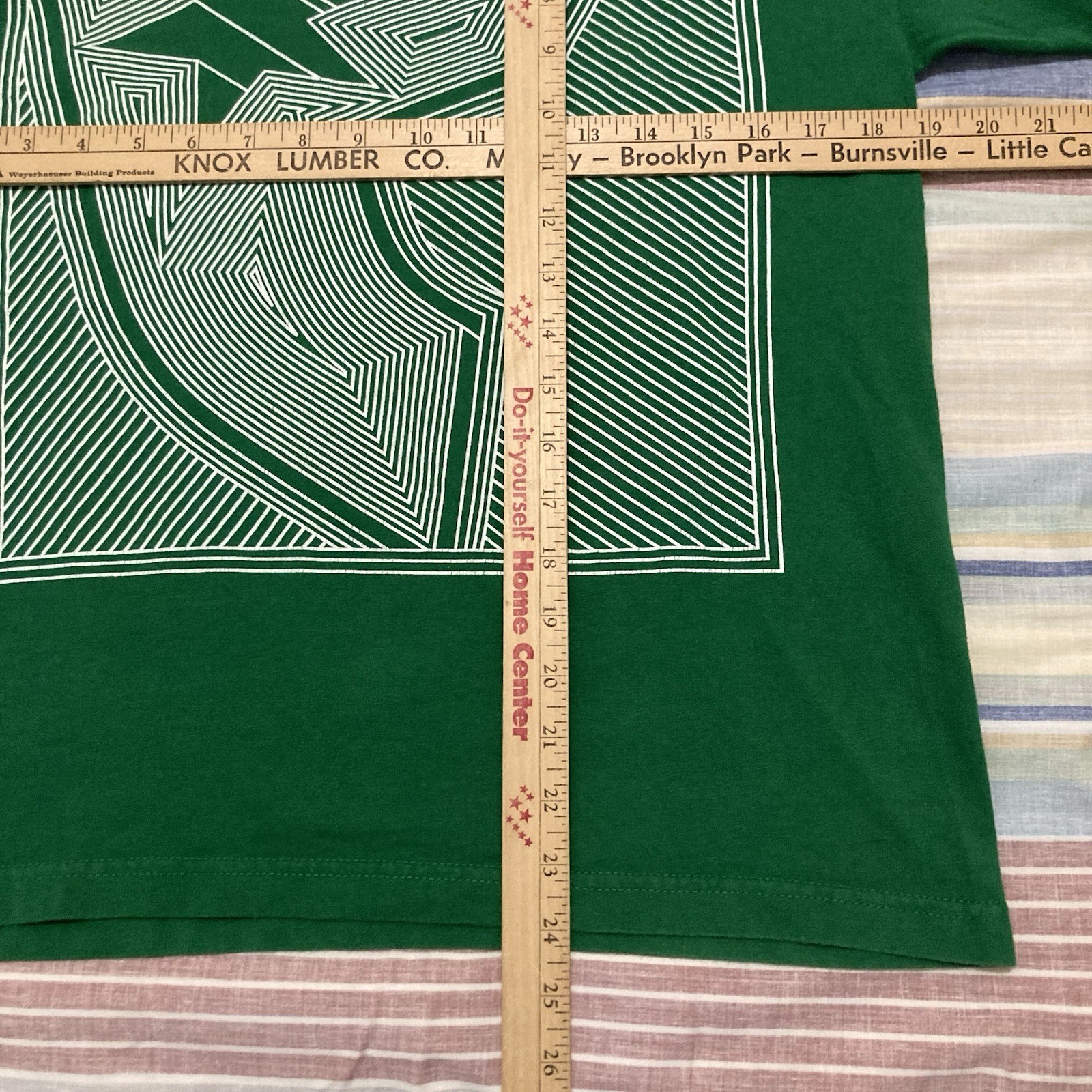 Vintage Famous Stars & Straps Y2K Green T-shirt Medium Made in Mexico gallery