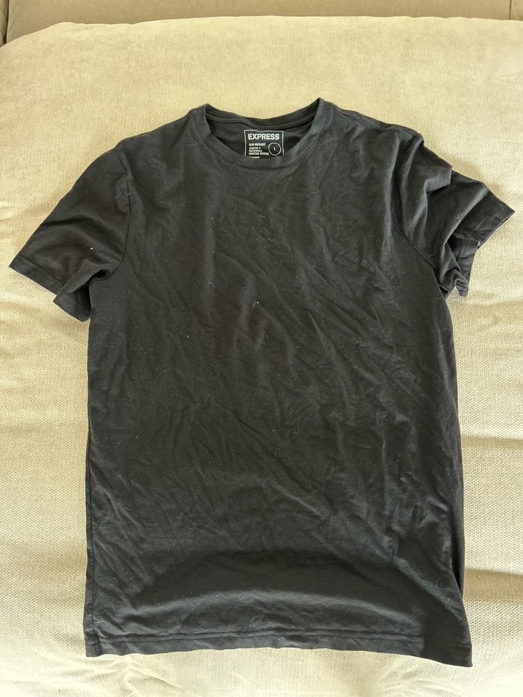 Express Men’s Slim Supersoft Stretch + Moisture Wicking T-Shirt
