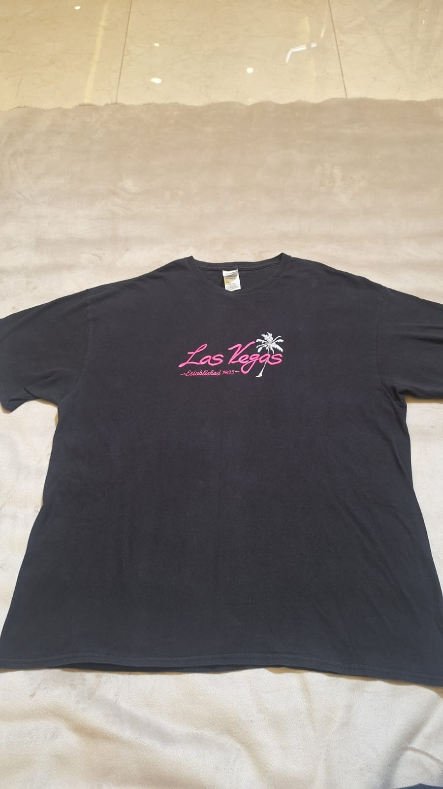 Vintage Las Vegas Tourist T-Shirt Black Pink Logo Palm Tree Pro Weight Delta Tag gallery