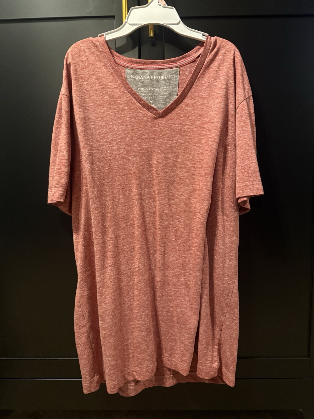 Banana Republic The Vintage T Men’s L Regular V-Neck Short Sleeve T-Shirt Red