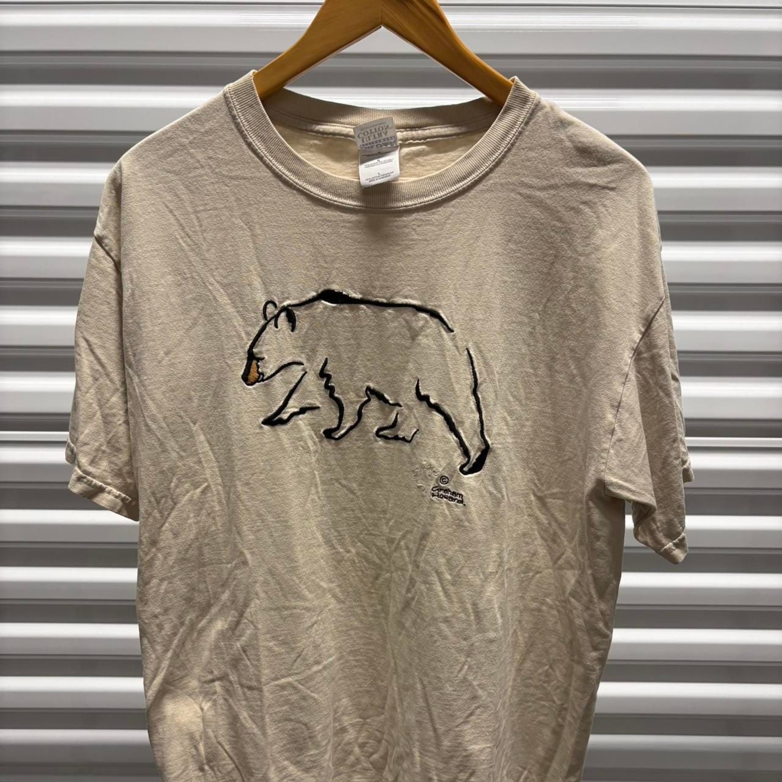 Unbranded Men's Cream and Tan T-shirt gallery