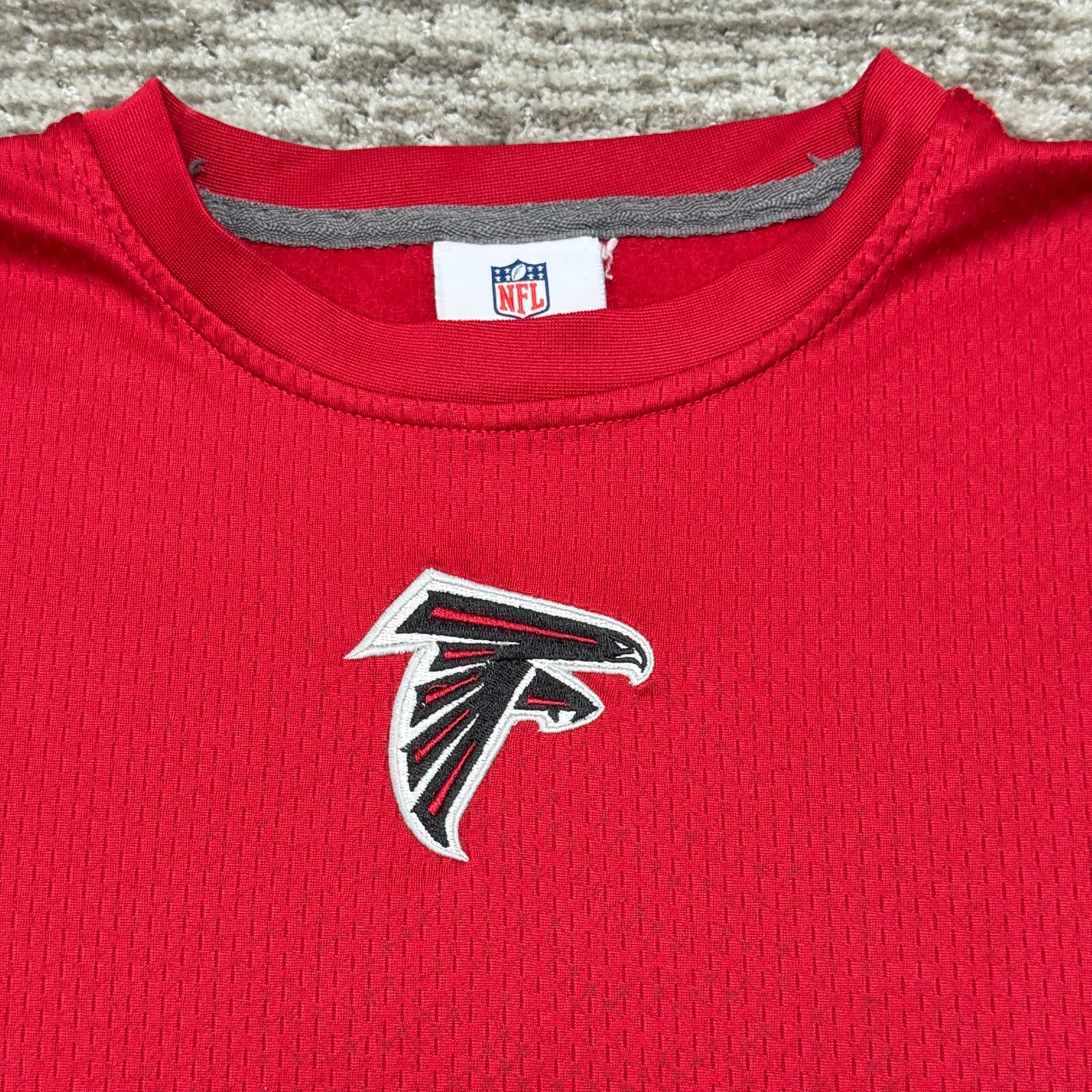 2000s Atlanta Falcons NFL Team Apparel XL Long Sleeve Shirt Red Kangaroo Pocket gallery