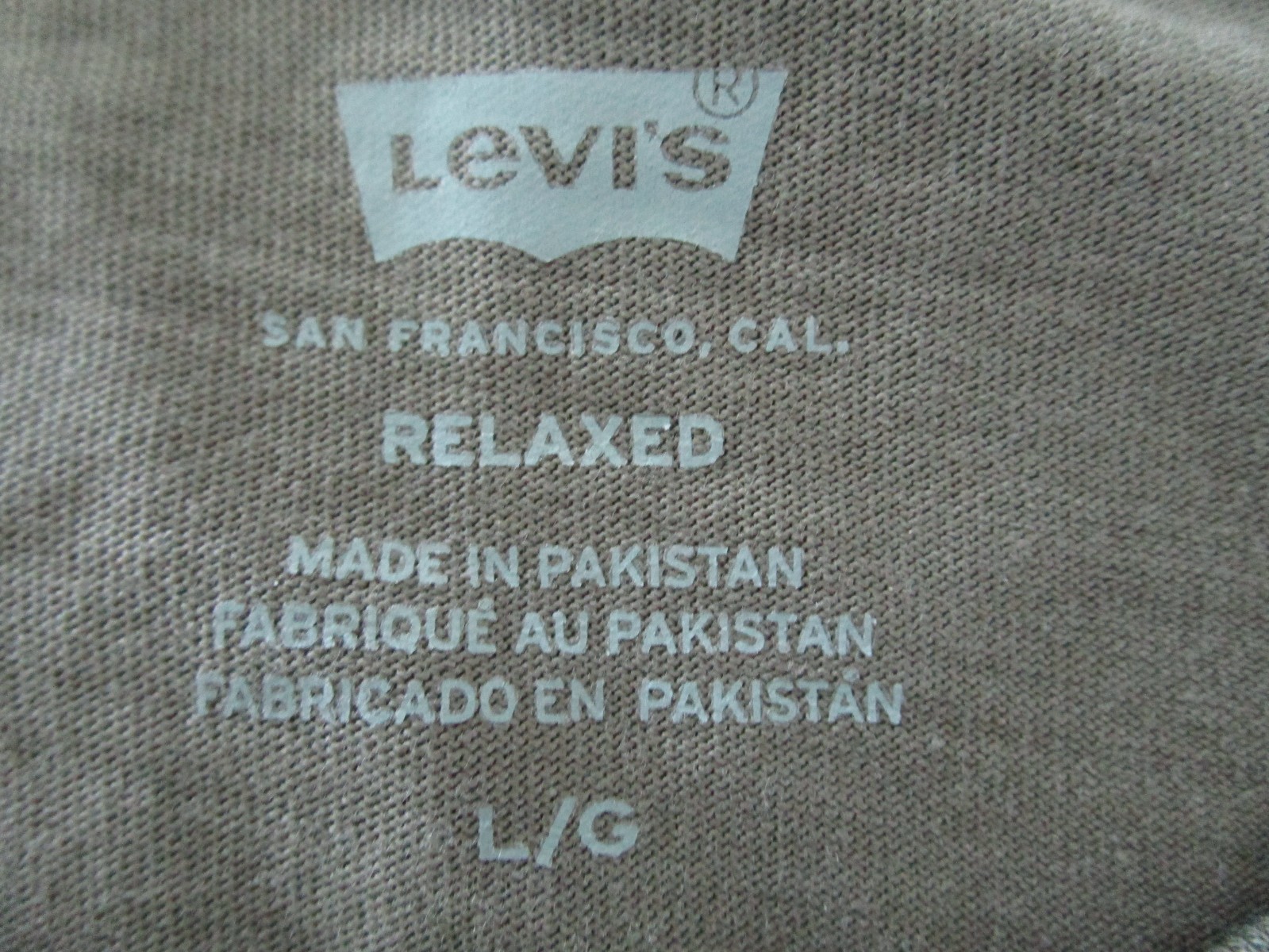 LEVI'S MEN'S SHORT SLEEVE RELAXED FIT 100% COTTON EMBROIDERED T-SHIRT BROWN LARG gallery