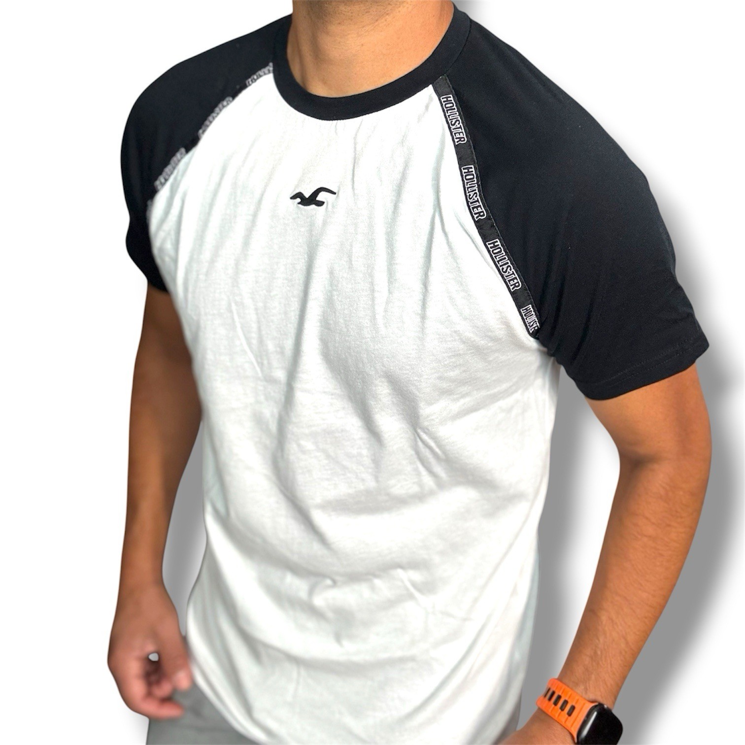 Hollister Men's T-Shirt Sport Knit, Breathable, Soft, Moisture Wicking Sz Large gallery