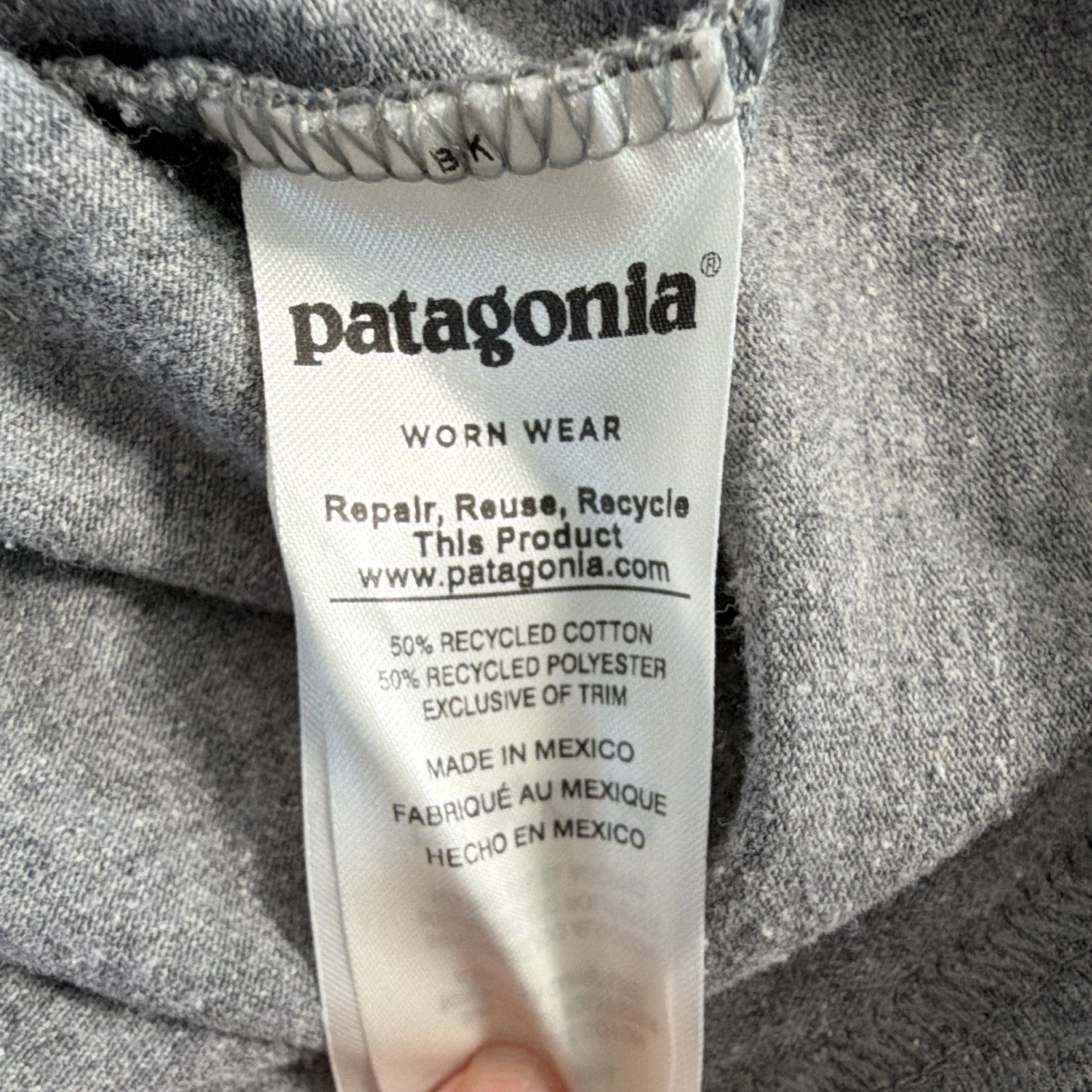 Patagonia Responsibili-Tee Men’s Gray Bison Graphic Crew Neck Long Sleeve M gallery