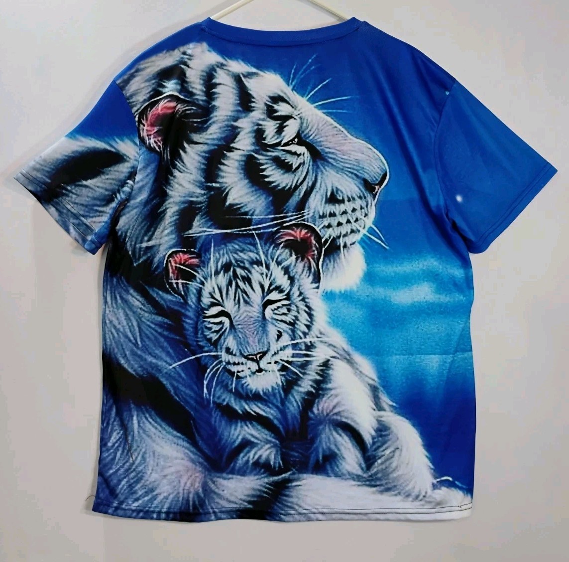 (L/XL)White Tiger With Cub Graphic Tee Blue (Unbranded) Poly Blend Fabric gallery