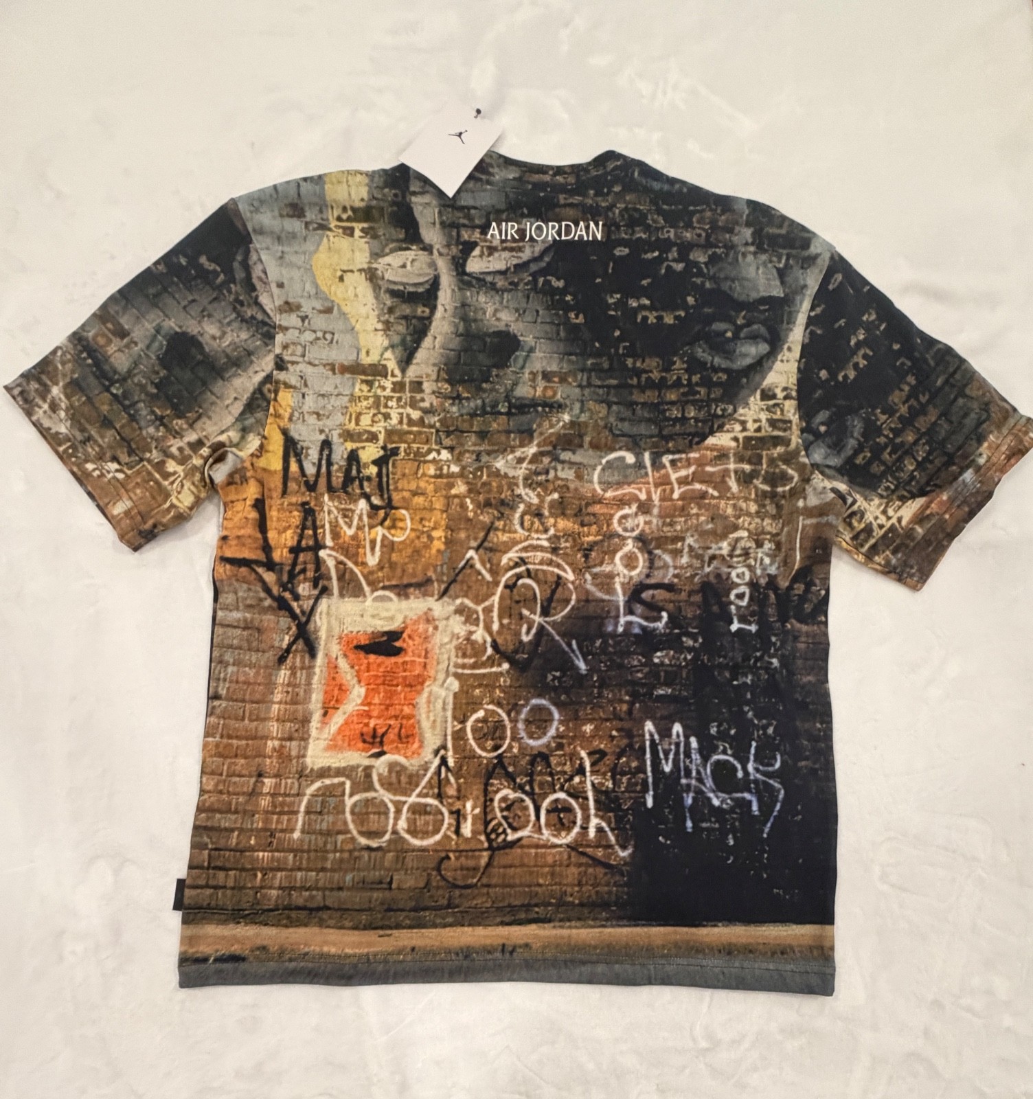 Size M Nike Air Jordan 85 Men's Graphic T-Shirt HQ9006-045 gallery