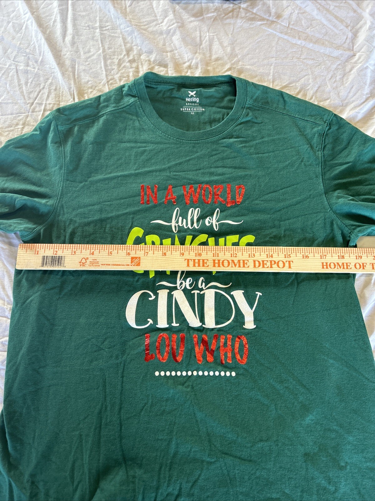 Hering Men's Tshirt Super Cotton Sz. Small In A World Of Grinches Be A Cindy Lou gallery
