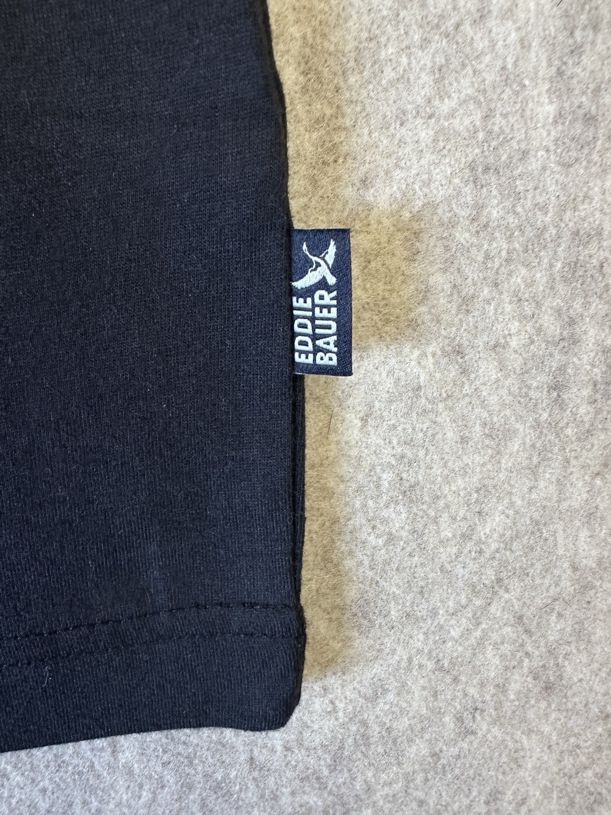 EDDIE BAUER Men's Black Medium Soft Lightweight Long Sleeve Crewneck T-Shirt gallery