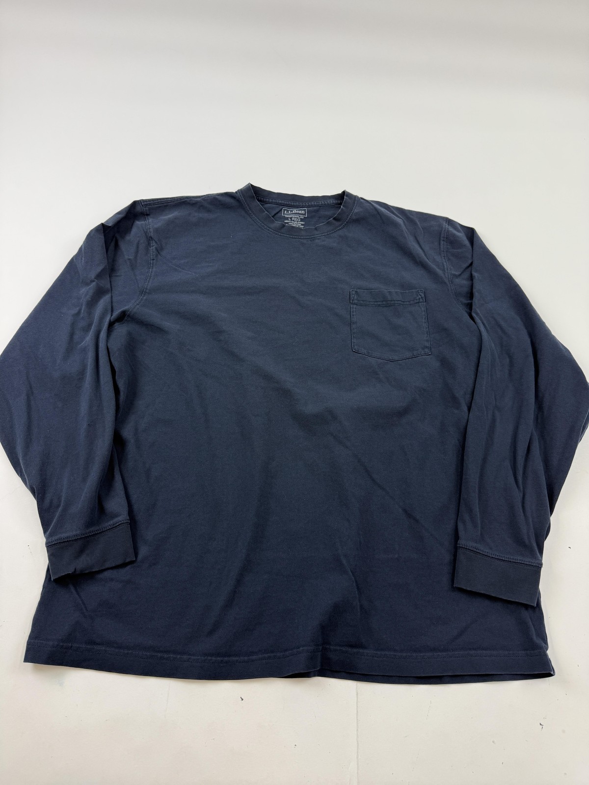 L.L. Bean Shirt Mens Large Blue Long Sleeve Pocket Tee Tagless Cotton Casual