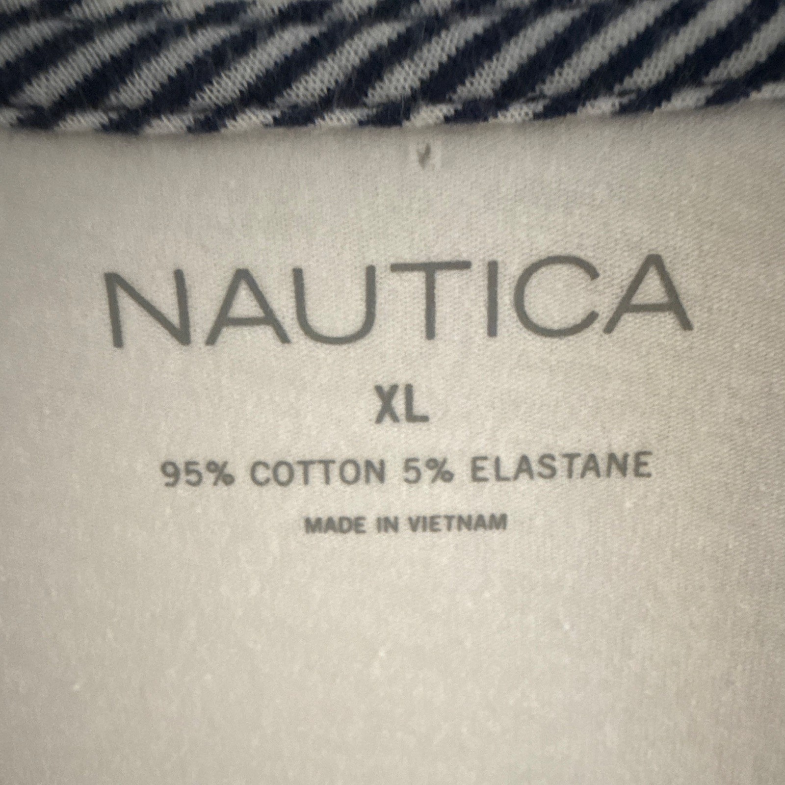 Nautica women’s White Solid Logo V-Neck Short Sleeve Knit T-Shirt Size XL gallery
