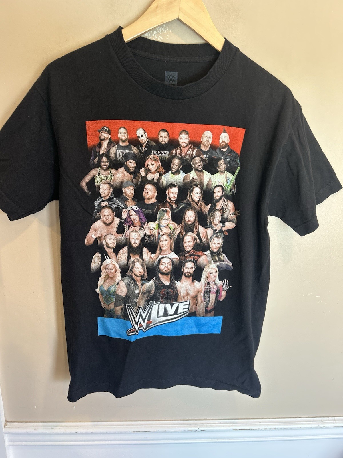 WWE Live Summer Tour 2018 Graphic Tee Black Medium gallery