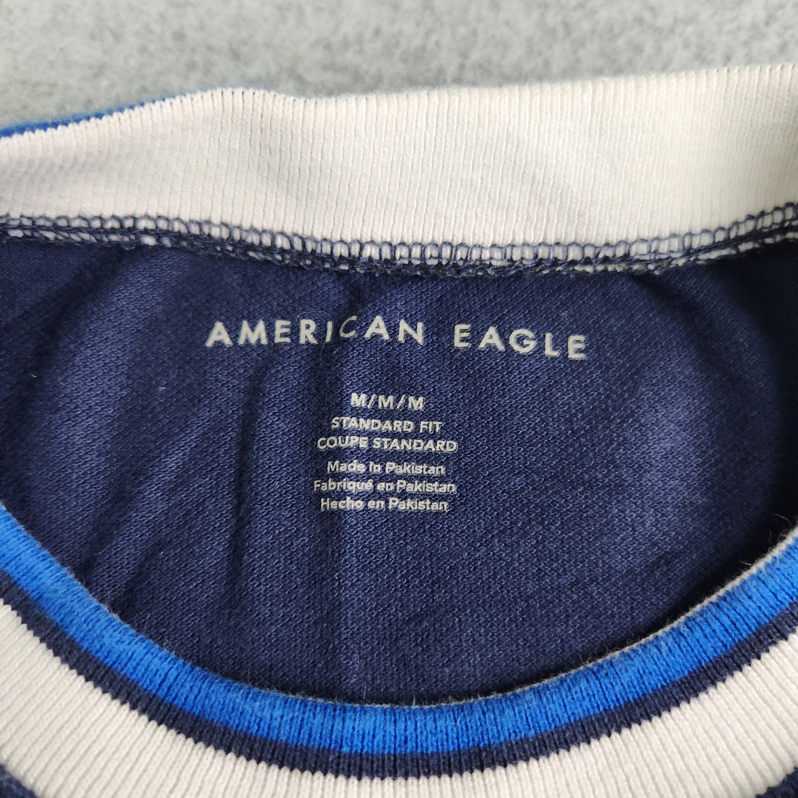 American Eagle T-Shirt Men Large Navy Blue Pique Standard Fit Spell Out Crewneck gallery