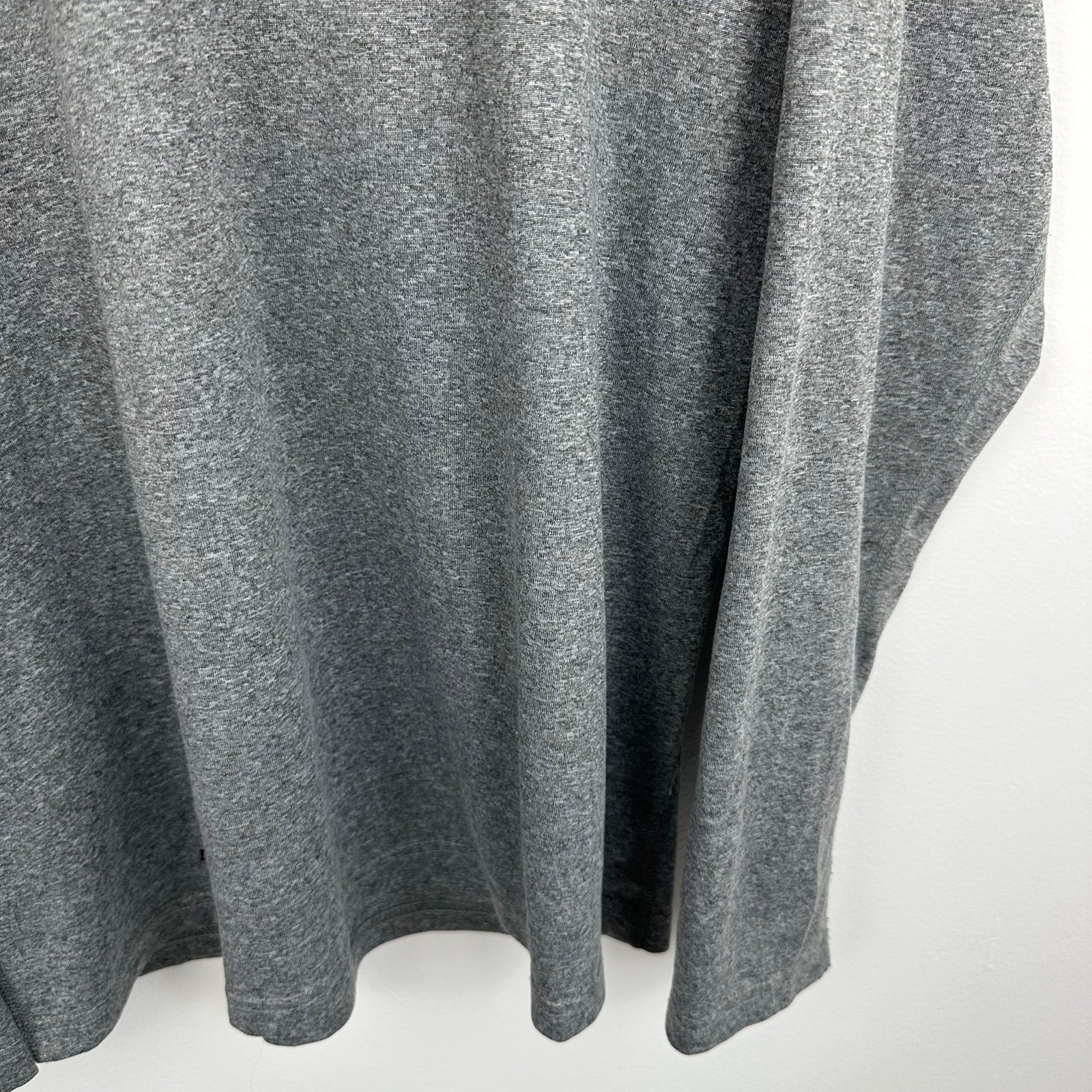 Nike Dri-Fit Mens Long Sleeve Crewneck Logo Activewear Light Grey Shirt Small gallery