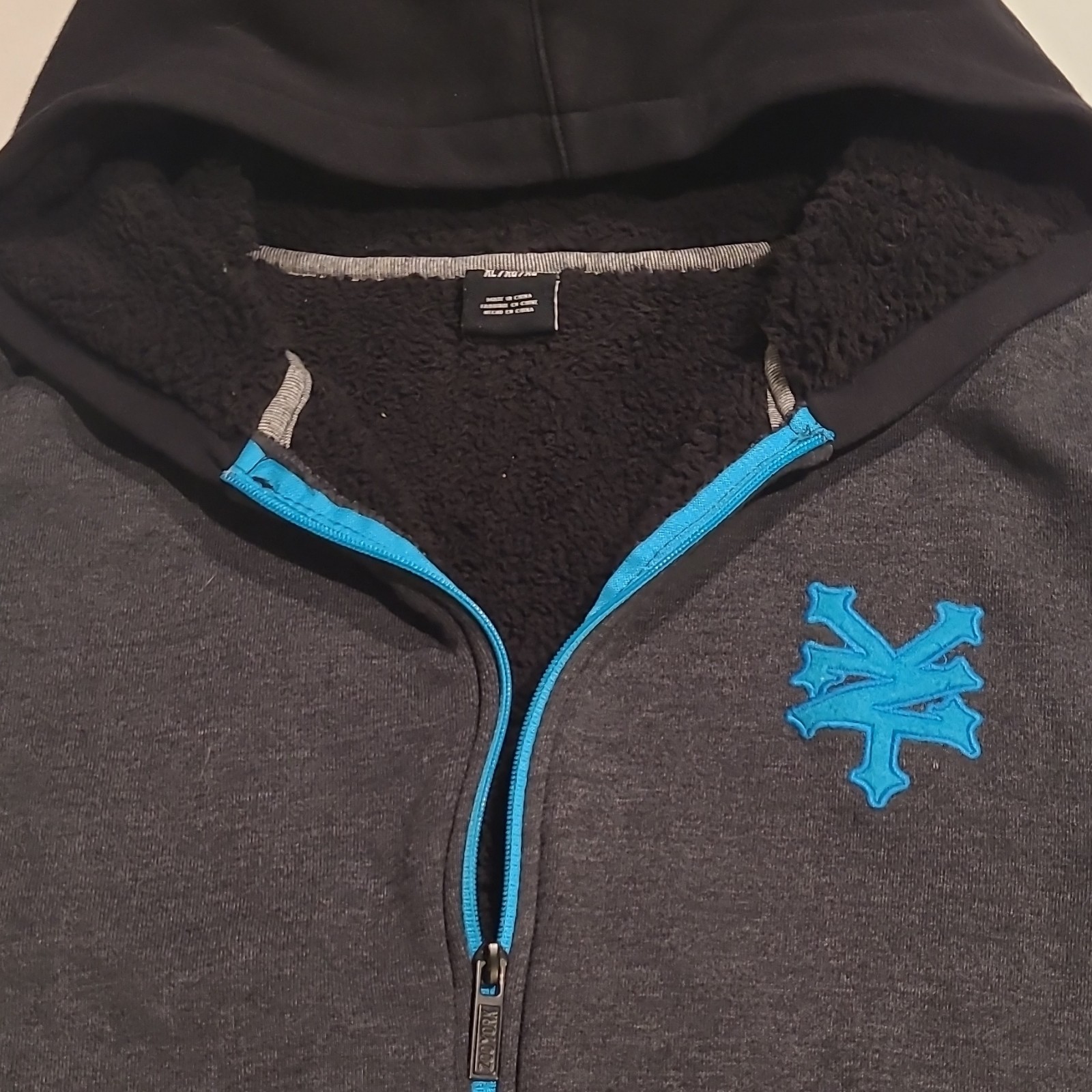 Y2K Zoo York Two Tone Black/Grey Skater Full Zip Hoodie XL(Missing Hood String) gallery