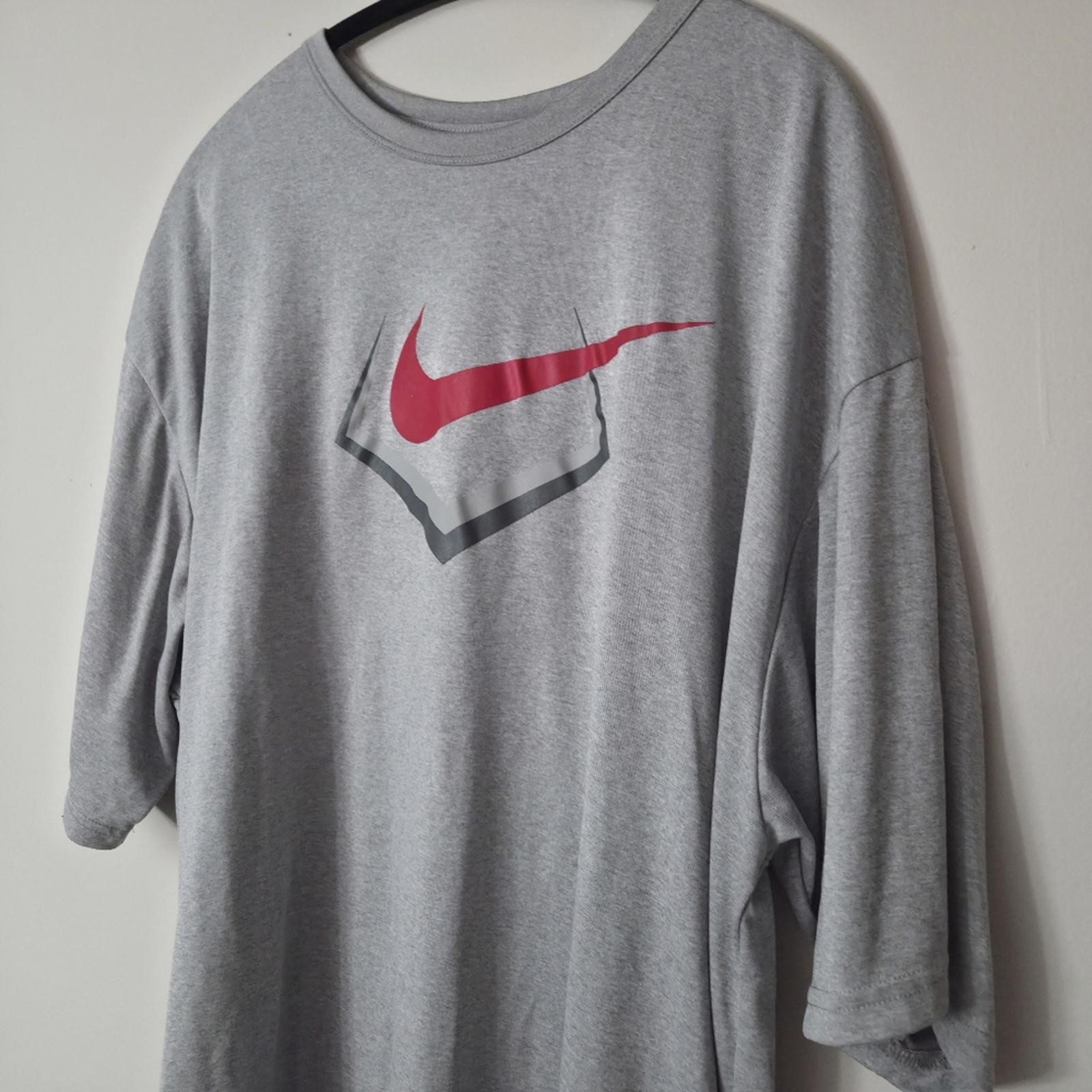 NIKE Fit Dry Men's XXL Gray baseball Lightweight Gym Workout Tee Shirt gallery