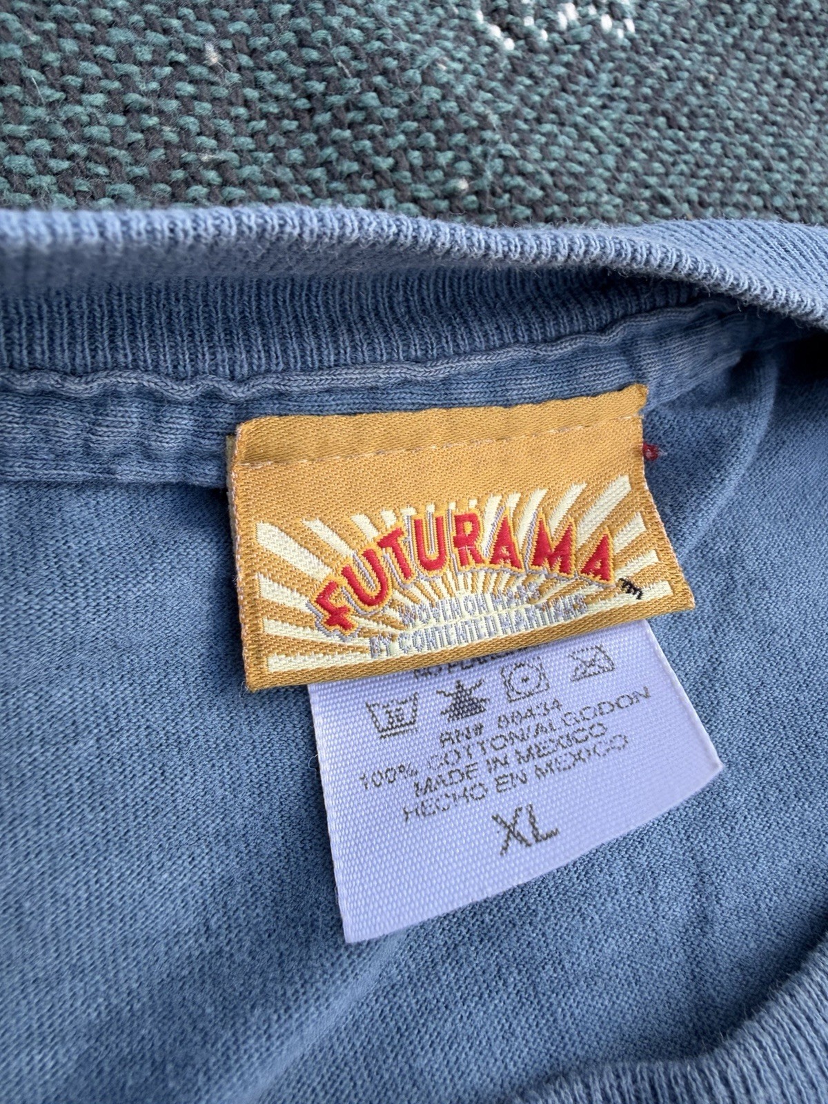 Vintage 90s Futurama RARE Cartoon Network TV Show Cartoon Blue Men’s Shirt XL gallery