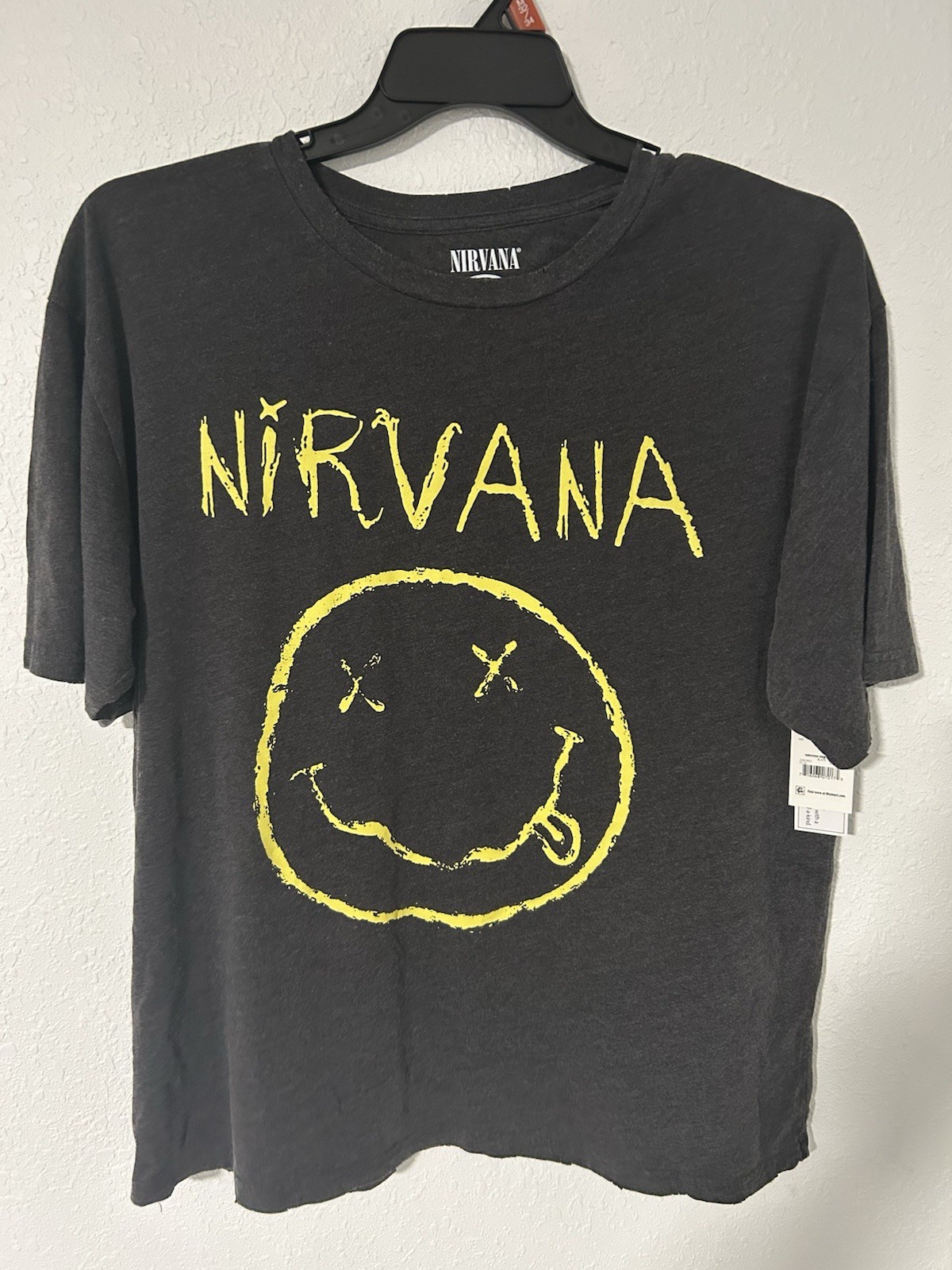 NWT Nirvana Smiley Face T Shirt Gray Yellow Gringe Rock N Roll Size M Cotton