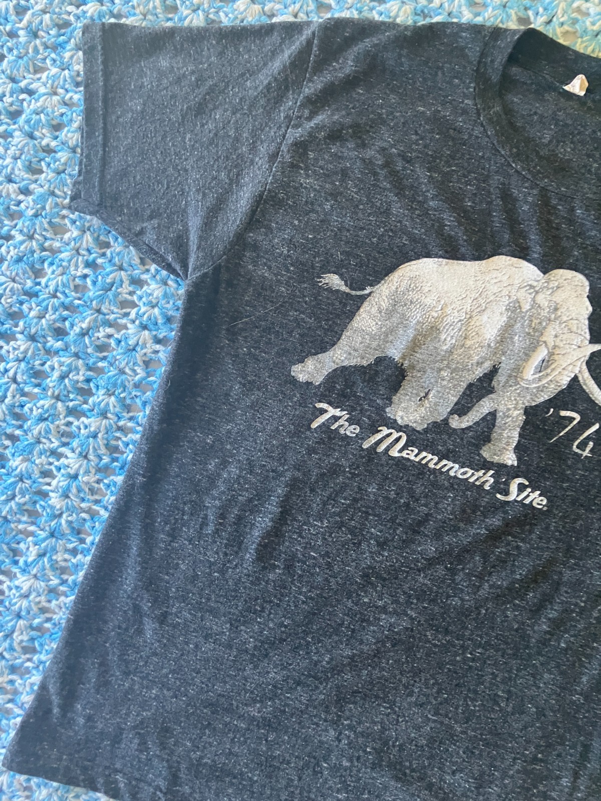 1974 The Mammoth Site South Dakota T Shirt Size M / L Polycotton Blend gallery