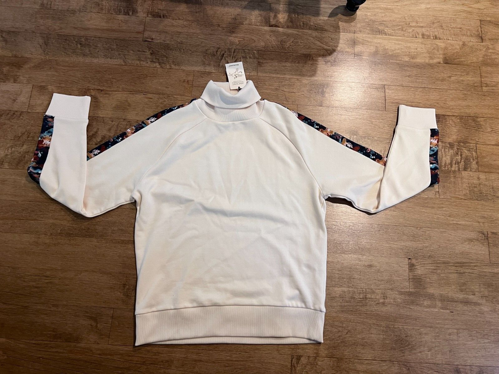 Murano Ancient Renaissance Collection turtleneck shirt, size m gallery