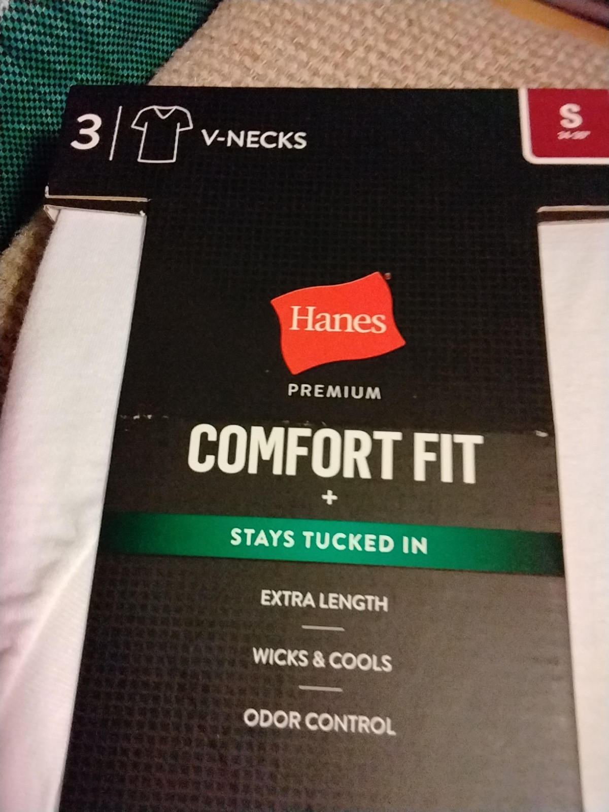 Hanes Men's V neck T-shirt 3 pack White MENS SIZE SMALL COMFORT FIT NWT gallery