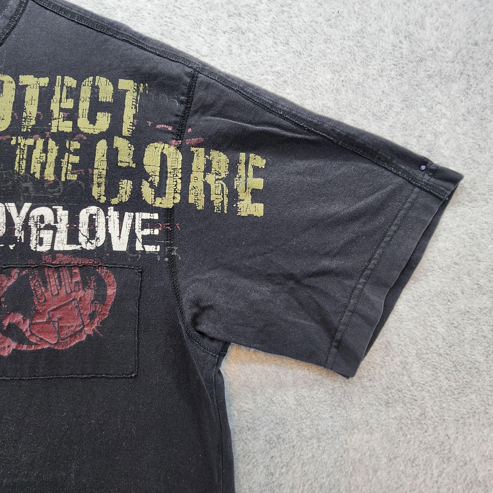 Body Glove Shirt Mens Large Black Distressed Graphic Protect The Core Surf Tee gallery