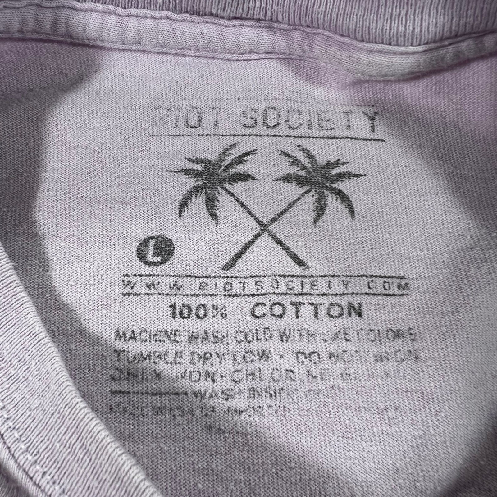 RIOT SOCIETY T-Shirt Mens Large Purple Dripping Broken Heart Tee gallery
