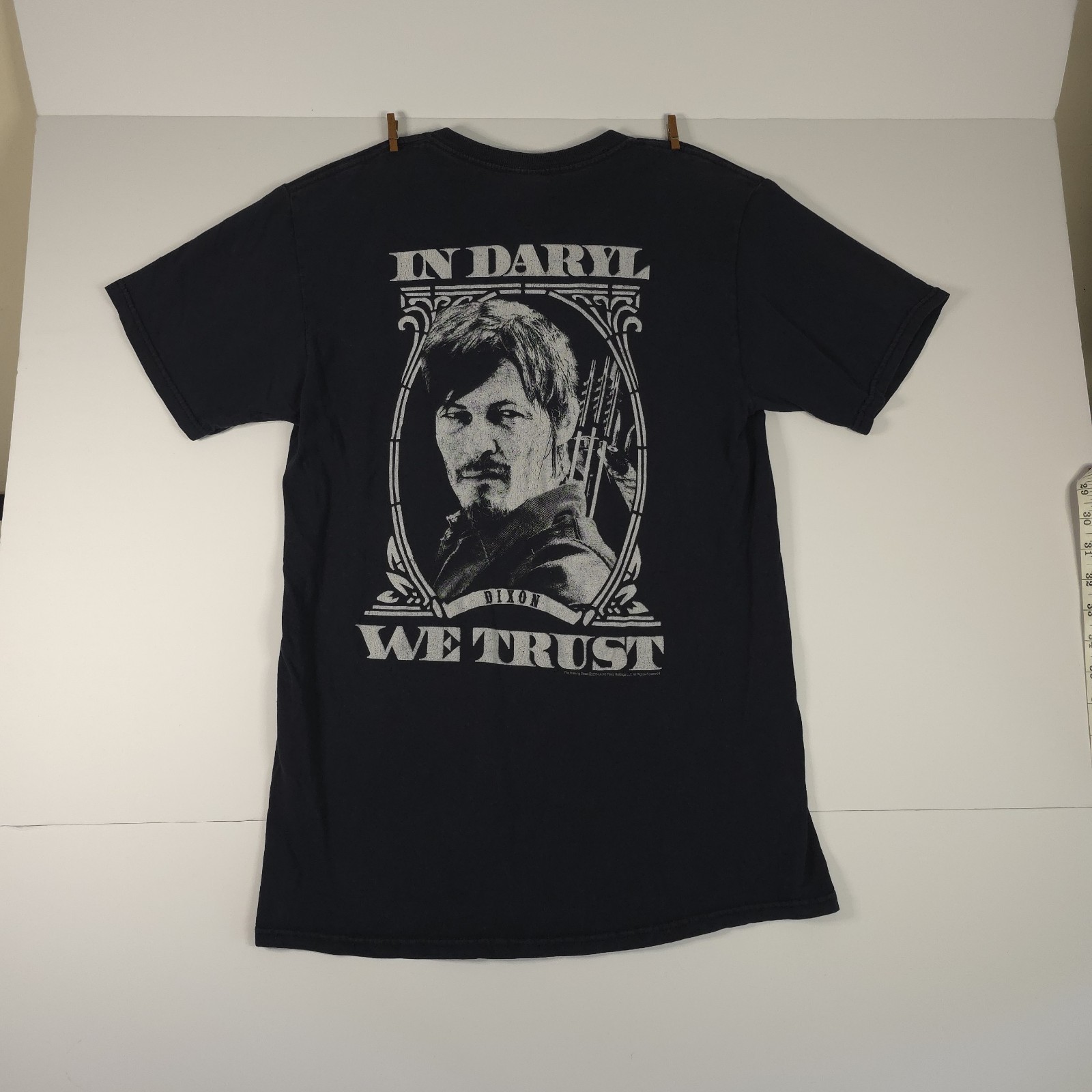 The Walking Dead Shirt Mens Black Daryl Dixon Graphic AMC Fruit of the Loom. S gallery