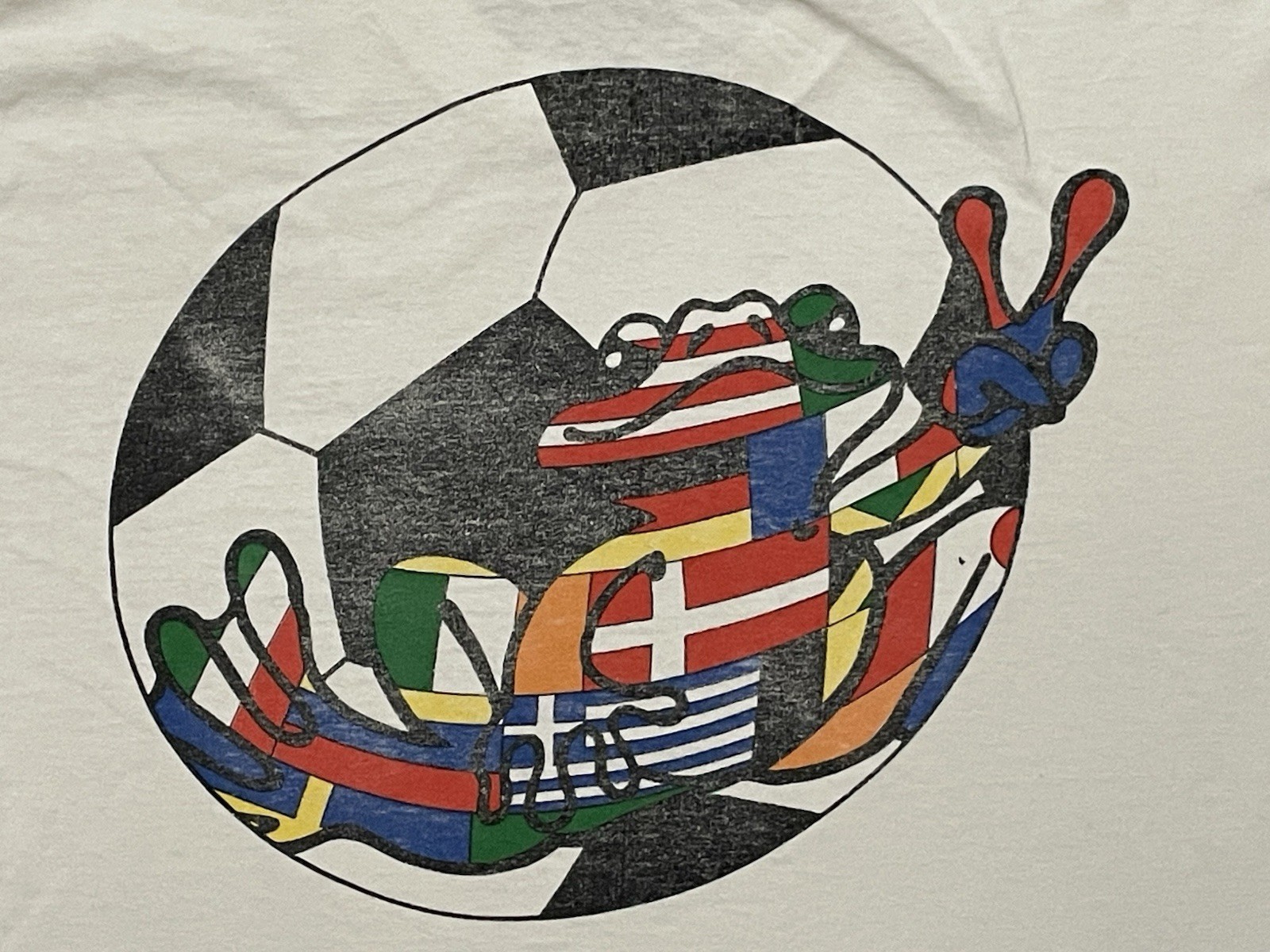 Vintage Peace Frogs Soccer Flags Graphic T Shirt USA Made White Adult Large READ gallery