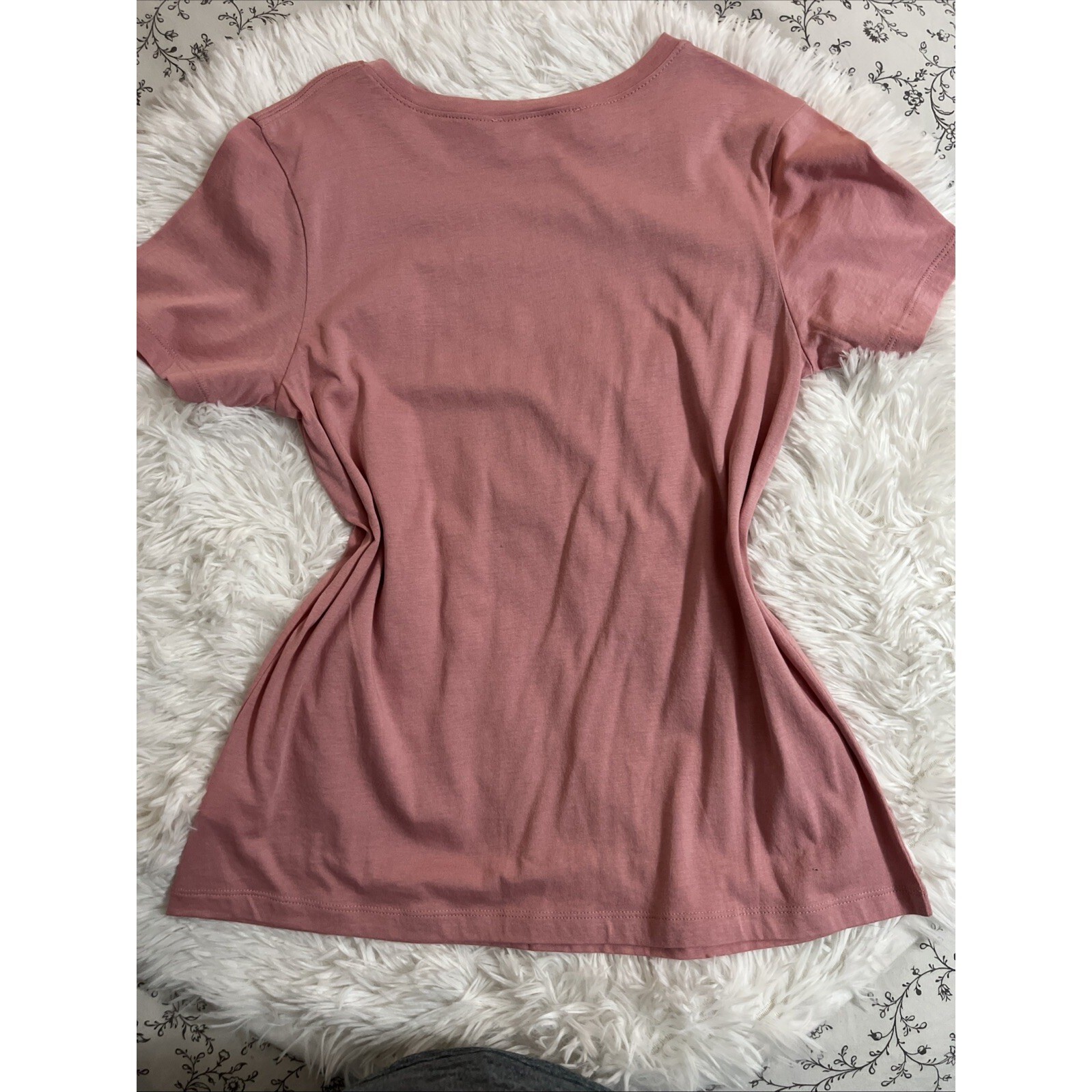 Trendy Pink Graphic Tee – "Shhhh No One Cares" Statement Shirt – Size MEDIUM gallery