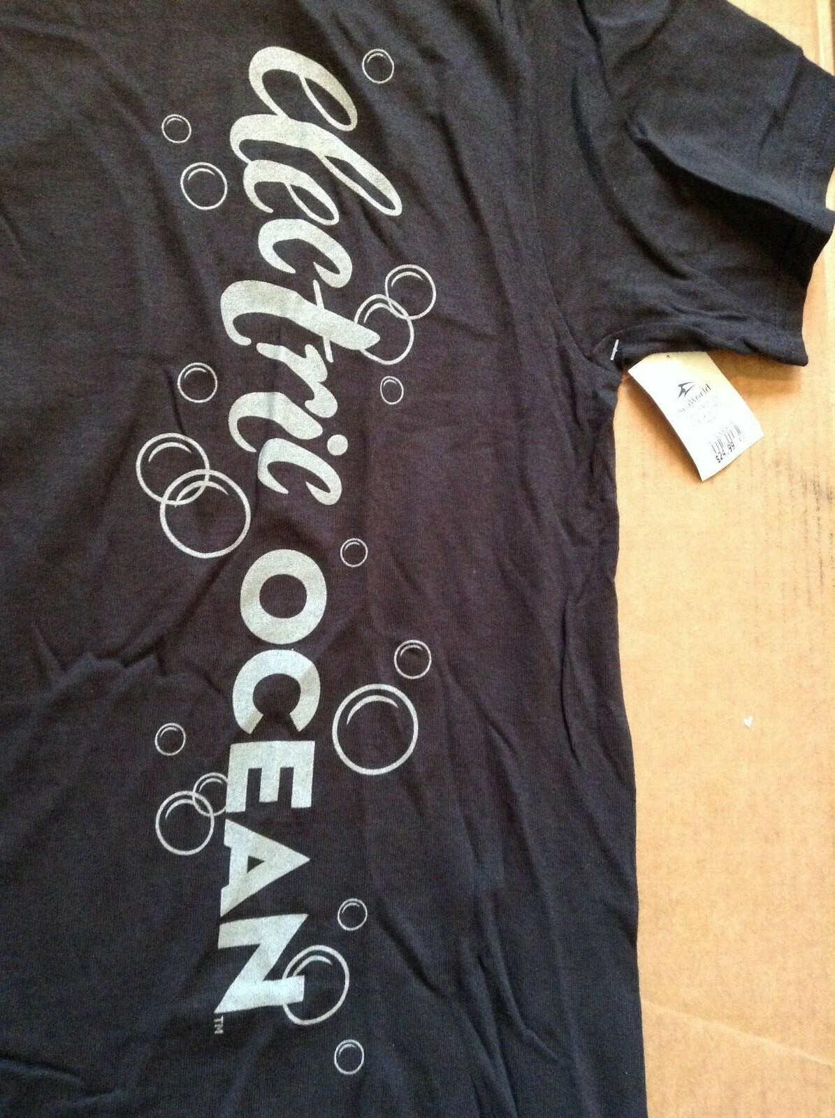 SeaWorld Electric Ocean Tee Shirt Men's Black, Neon Jellyfish Glow in the Dark gallery