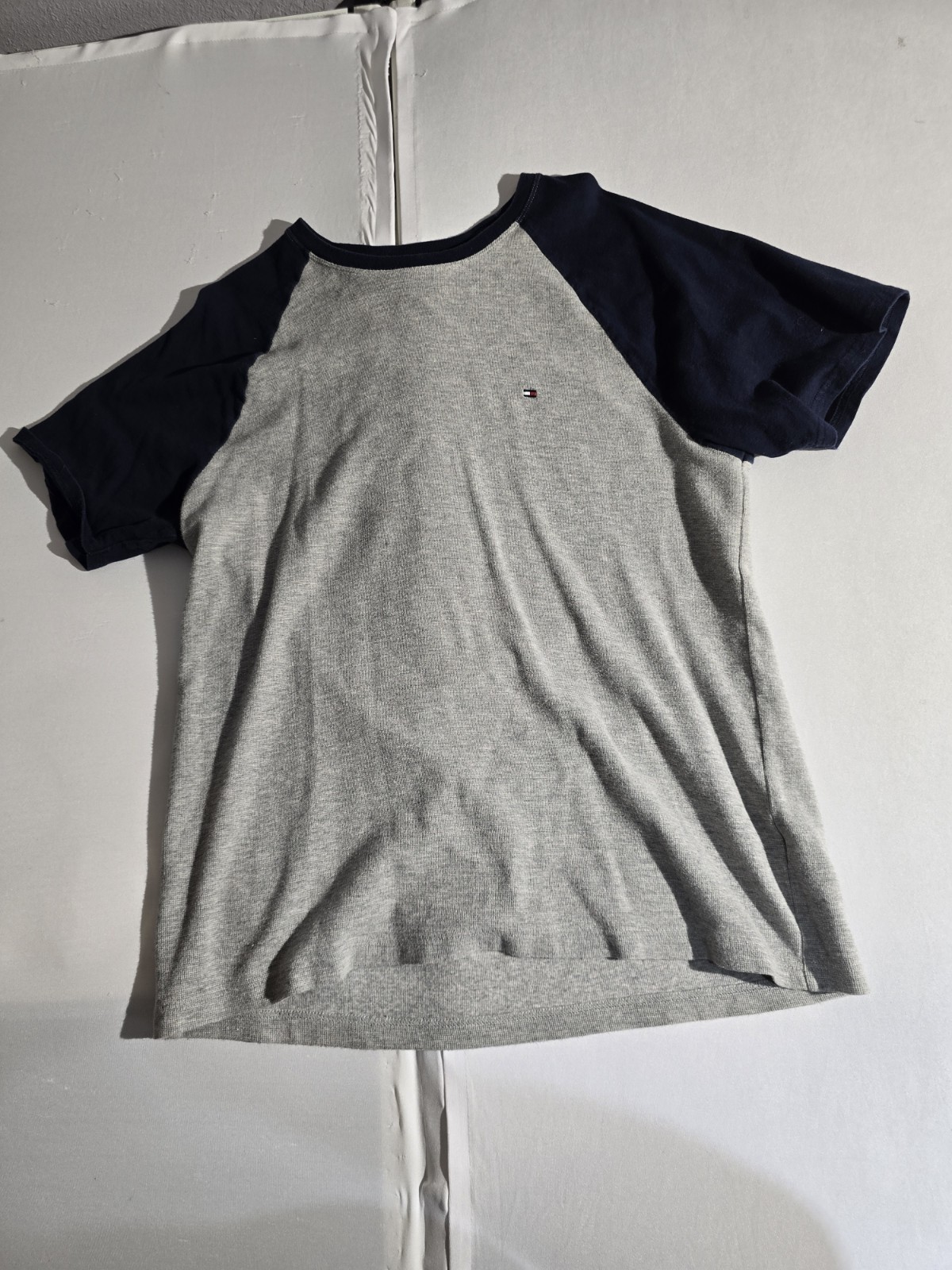 VTG Tommy Hilfiger Raglan Shirt Men’s L Gray Blue Y2K Skater Grunge Waffle