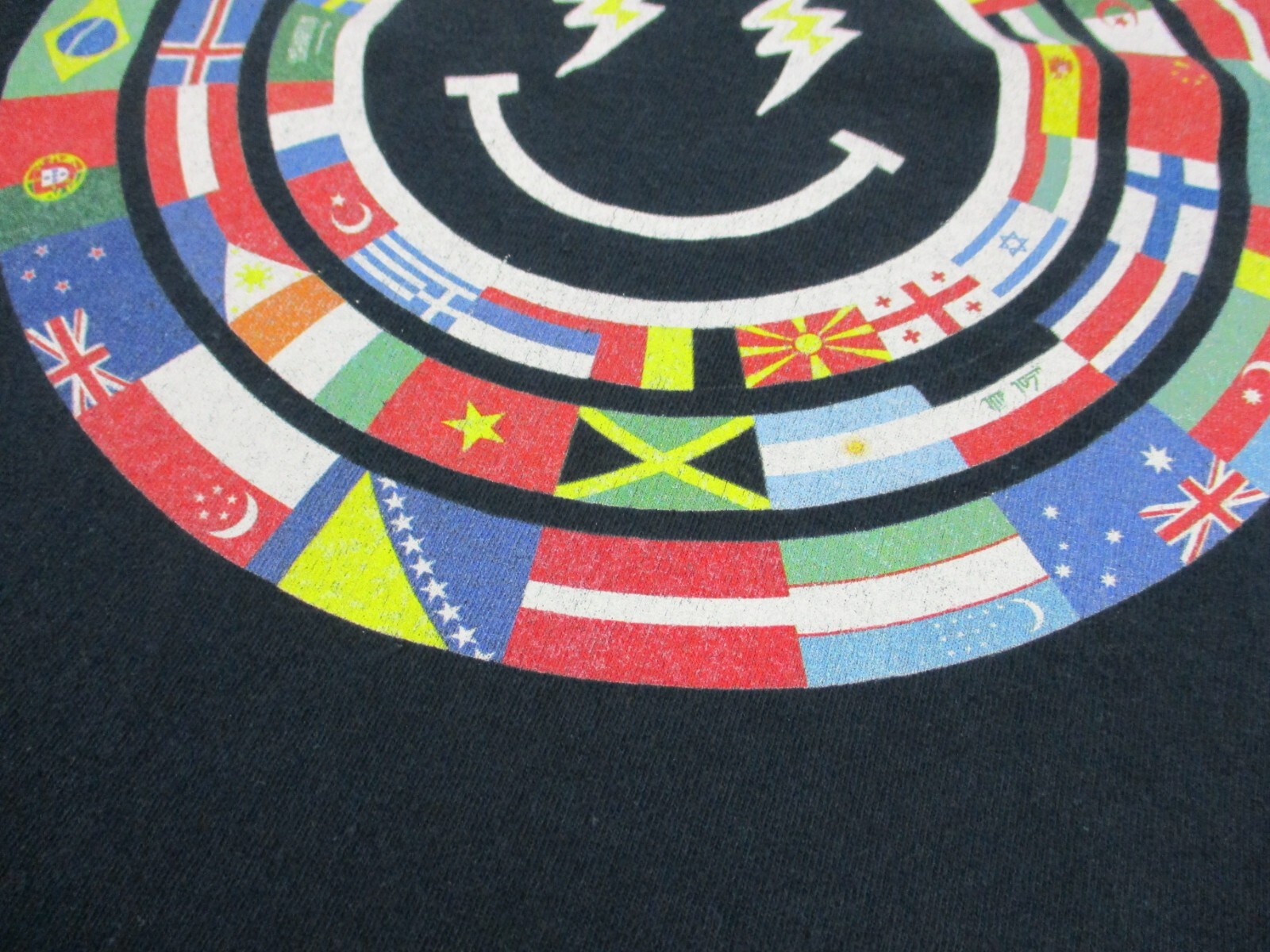 J Balvin Shirt Mens Medium Black Red Smily Face International Flags Crew Neck gallery