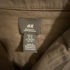 H&M Men’s Regular Fit Crinkled Texture Resort Shirt