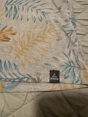 PrAna Men’s Medium Short Sleeve Pocketed T-shirt Tropical Floral Print Cotton
