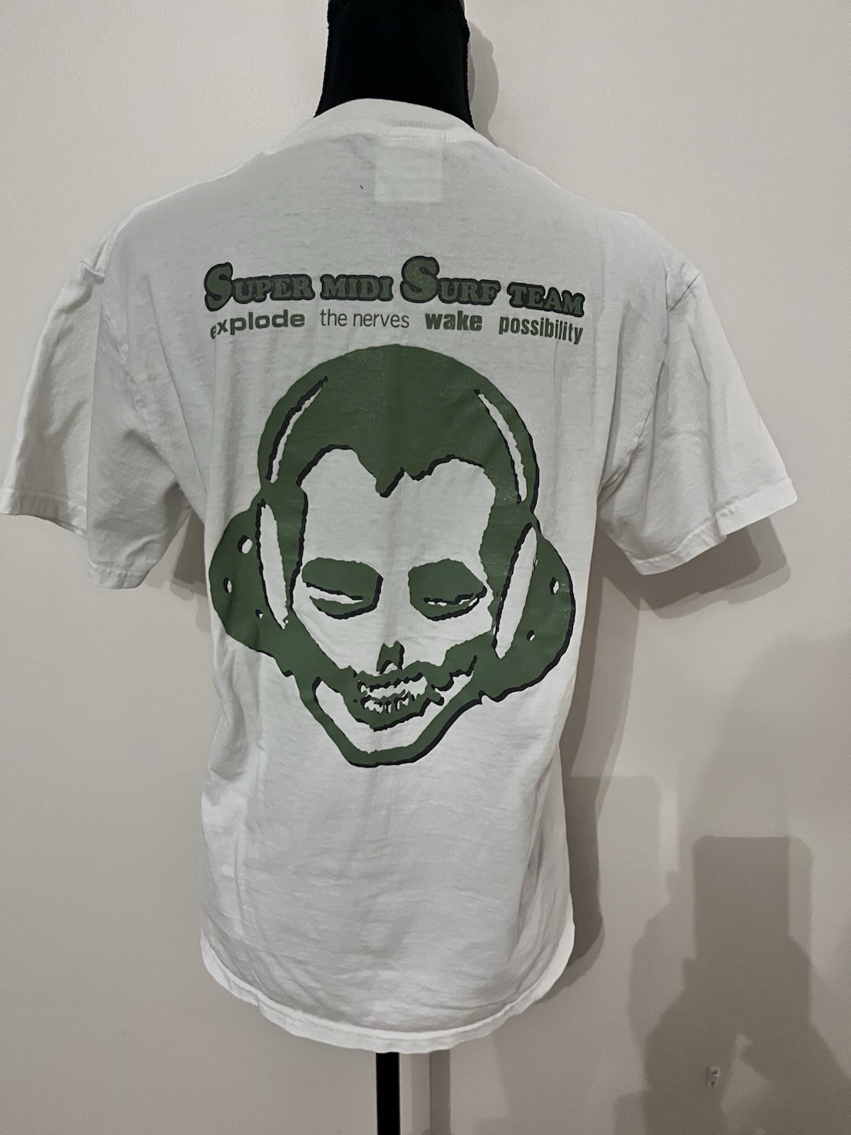 THE MAD CAPSULE MARKETS Midi Surf Team T-shirt Y2K Size M Surf Skate Punk gallery
