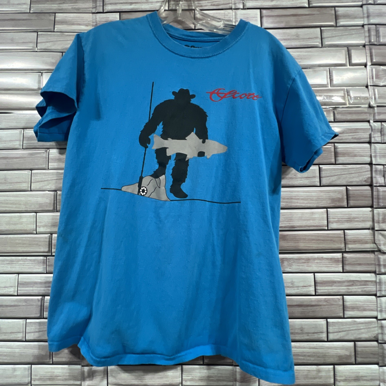 Ouray mens M shirt teal blue Sasquatch Fly Fishing Trout Fisherman Funny