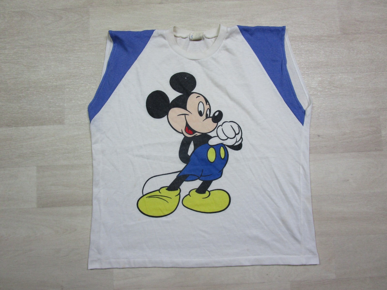 Vintage Walt Disney Mickey Mouse (M) Men's 1980's Graphic T Shirt USA Cartoon gallery