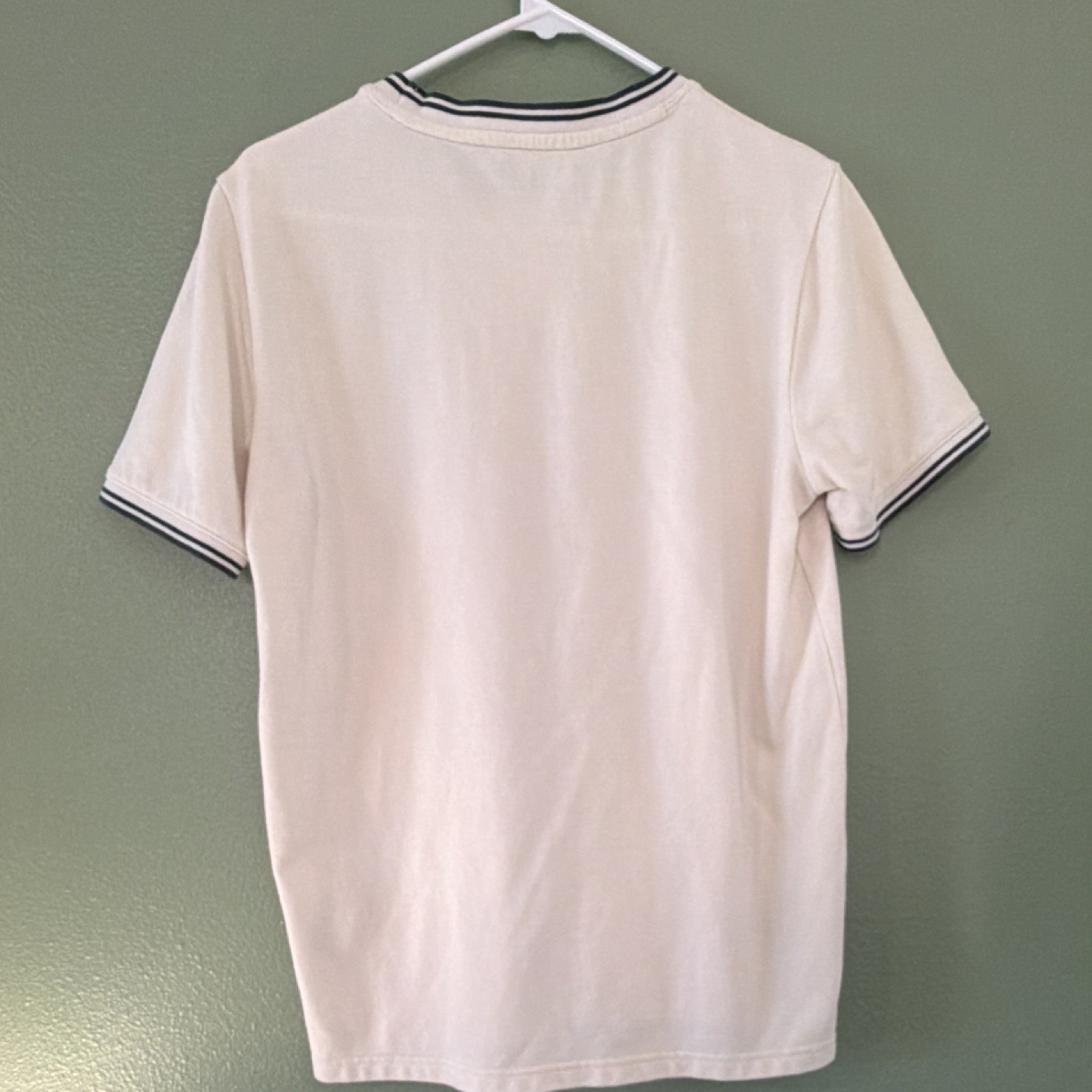 Old Navy Men Contrasting Trim Knit Short Sleeve Crew Neck T-Shirt White Size S gallery